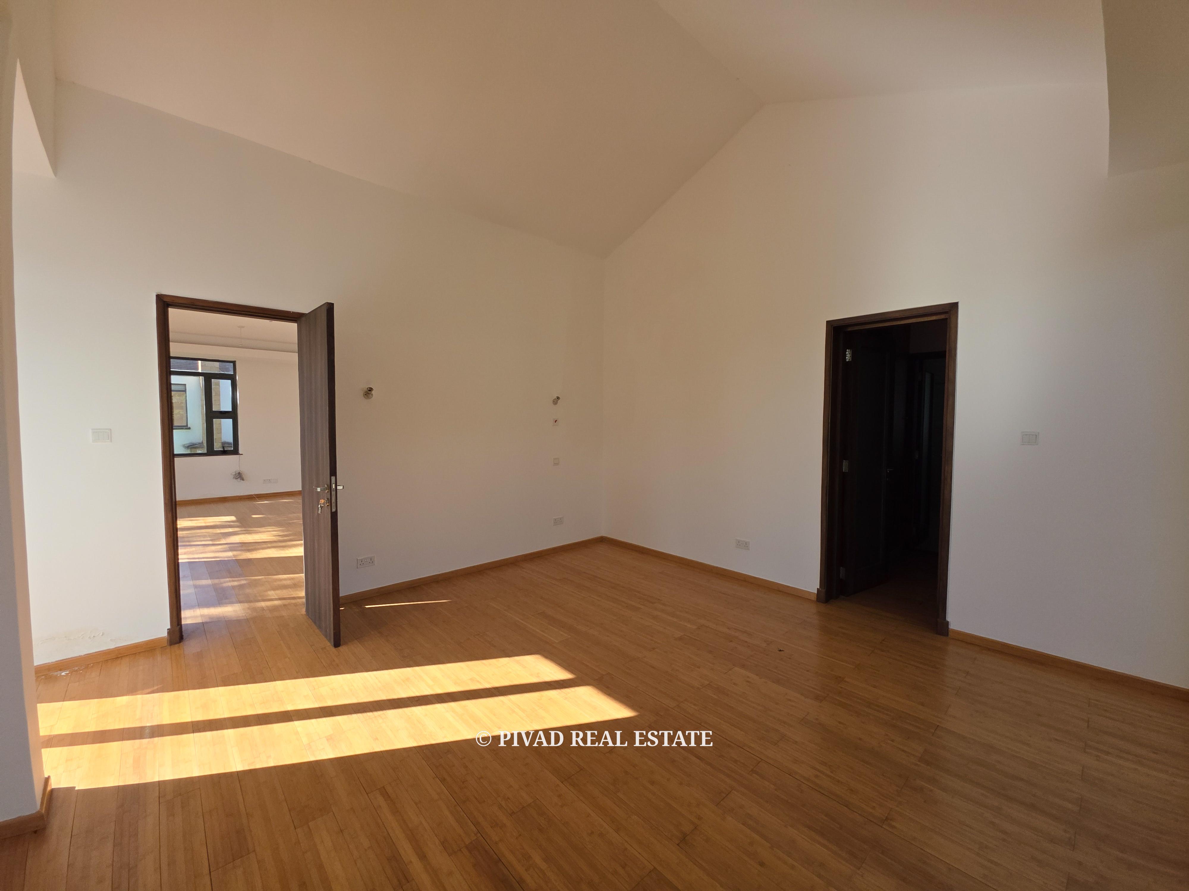 4 Bedroom Townhouse Available For Resale in Garden Estate