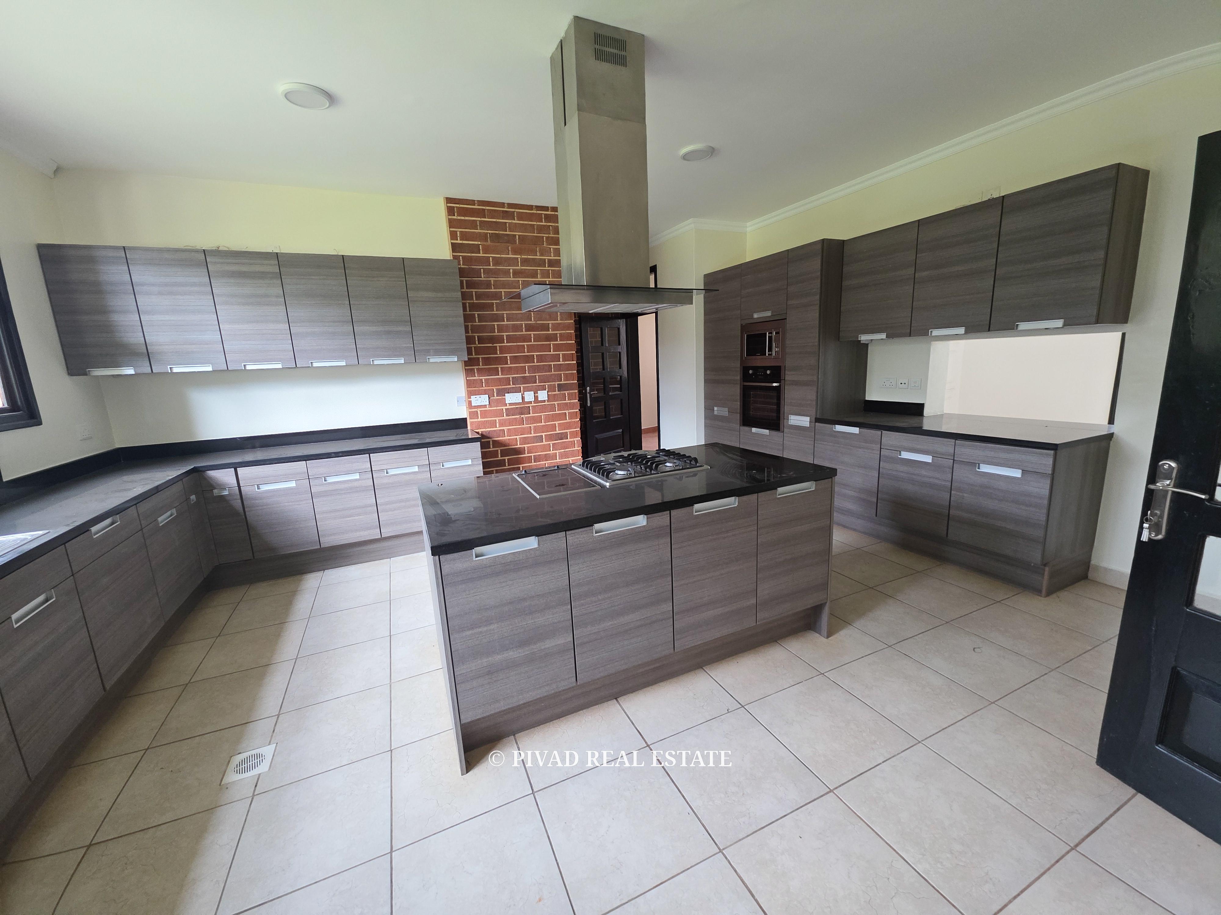 5 Bedroom House Available For Sale in Karen