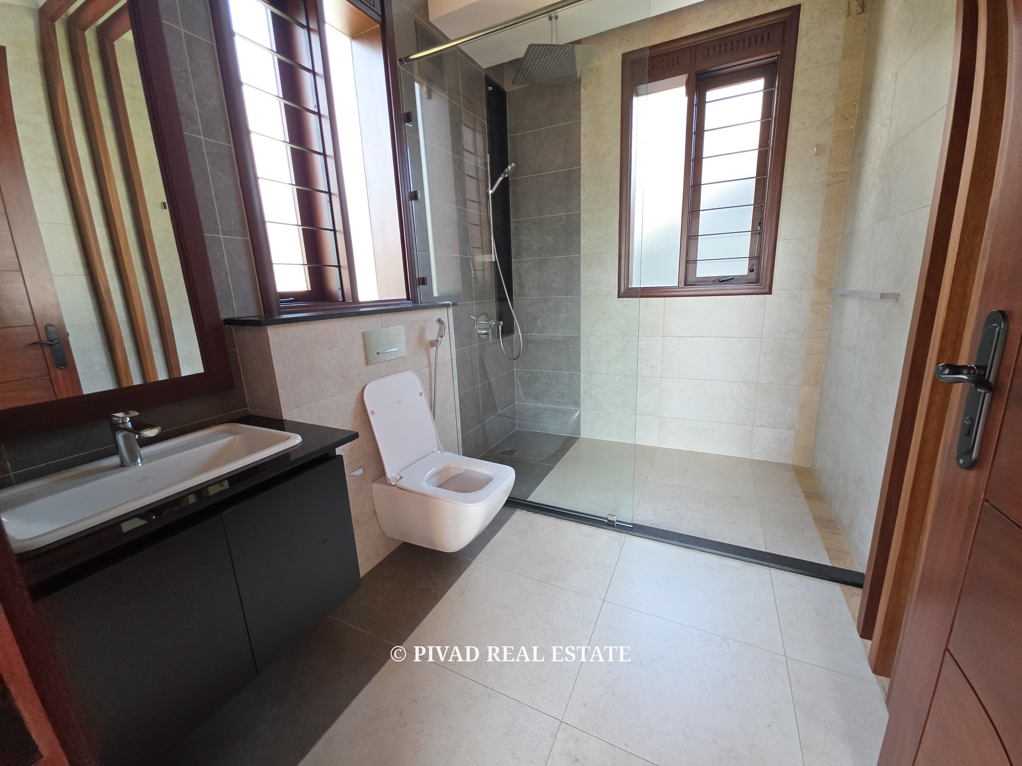 4 Bedroom House For Sale in Runda