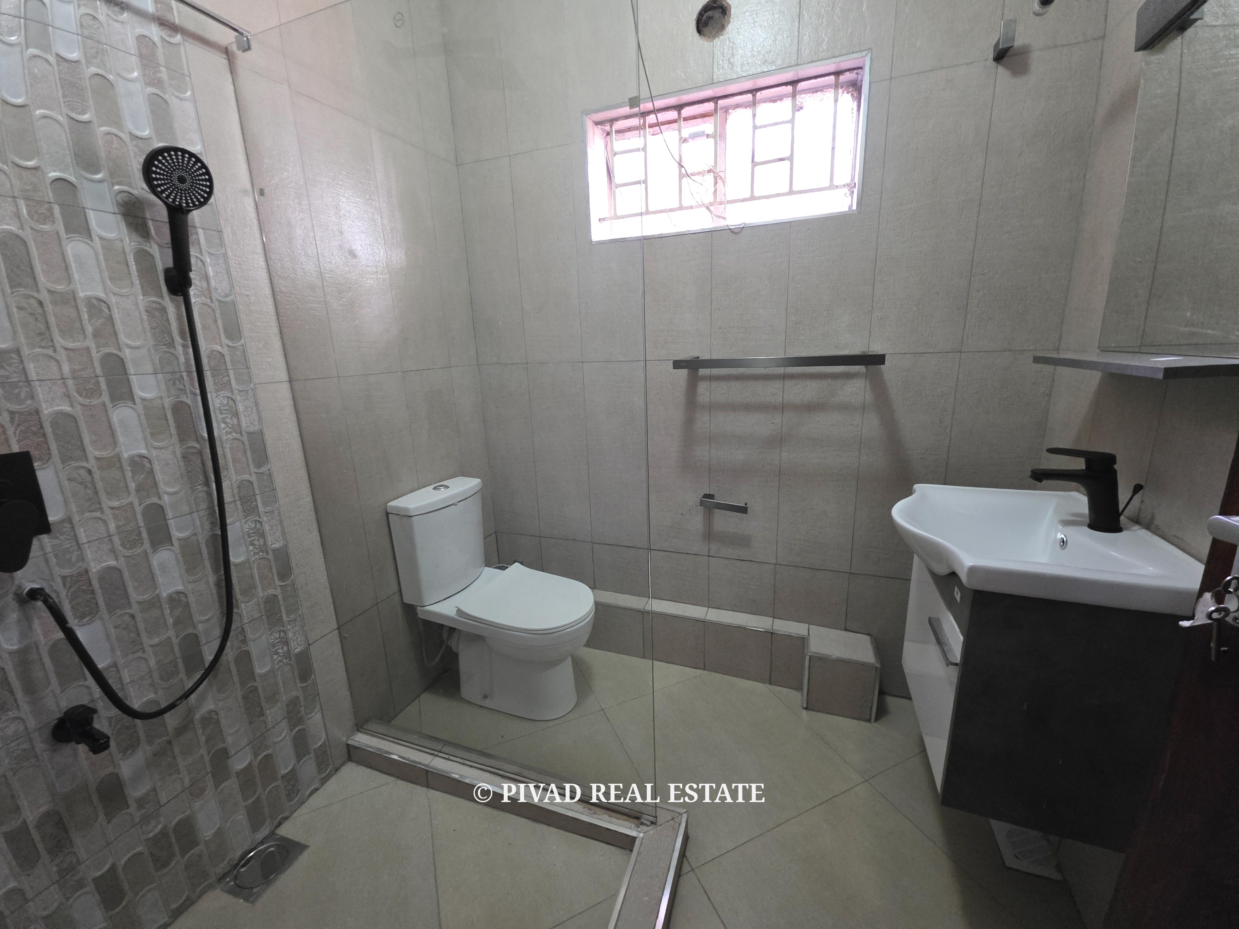 4 Bedroom House available for Rent at 450k in Rosslyn Estate
