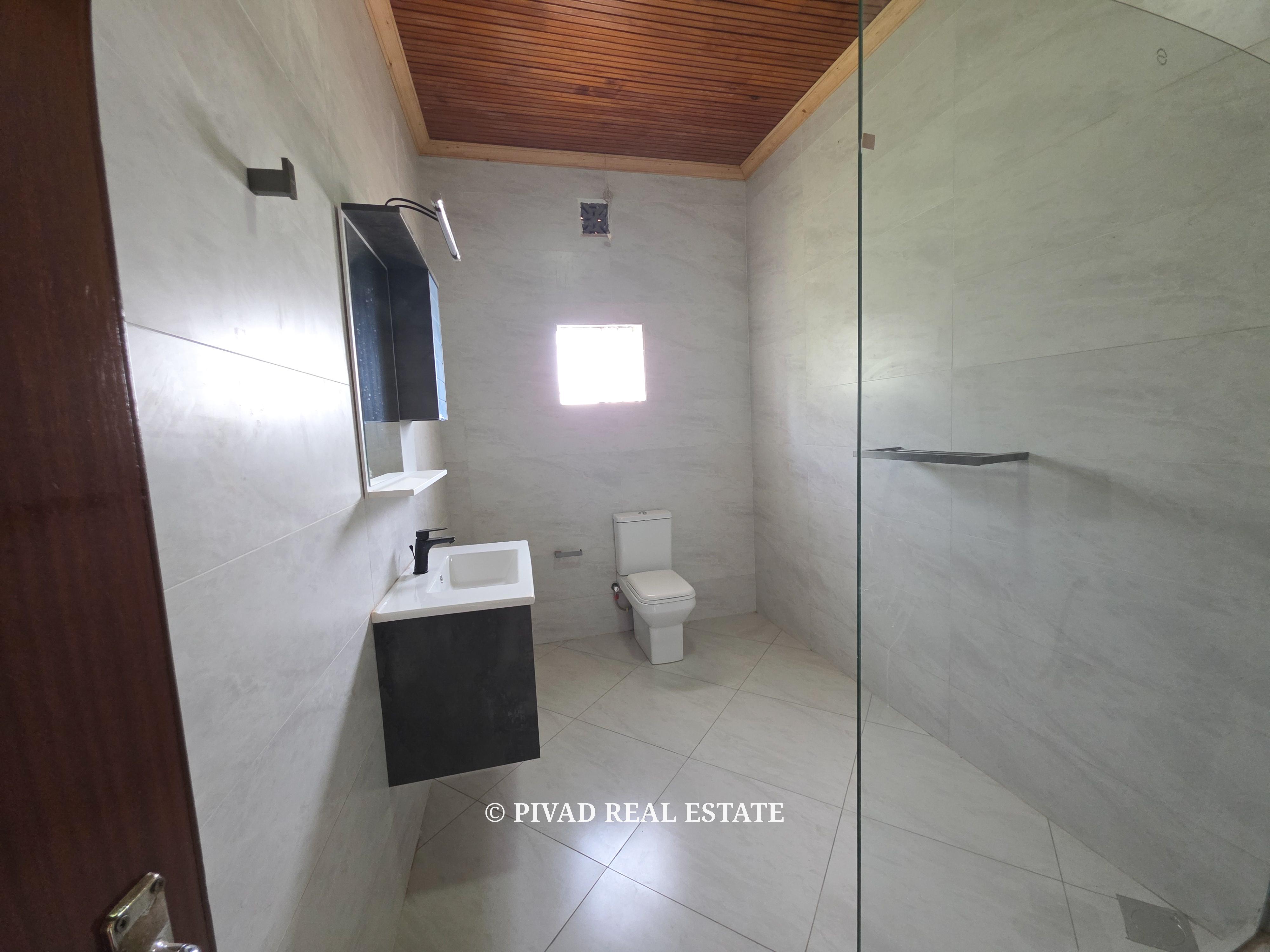 4 Bedroom House available for Rent at 450k in Rosslyn Estate