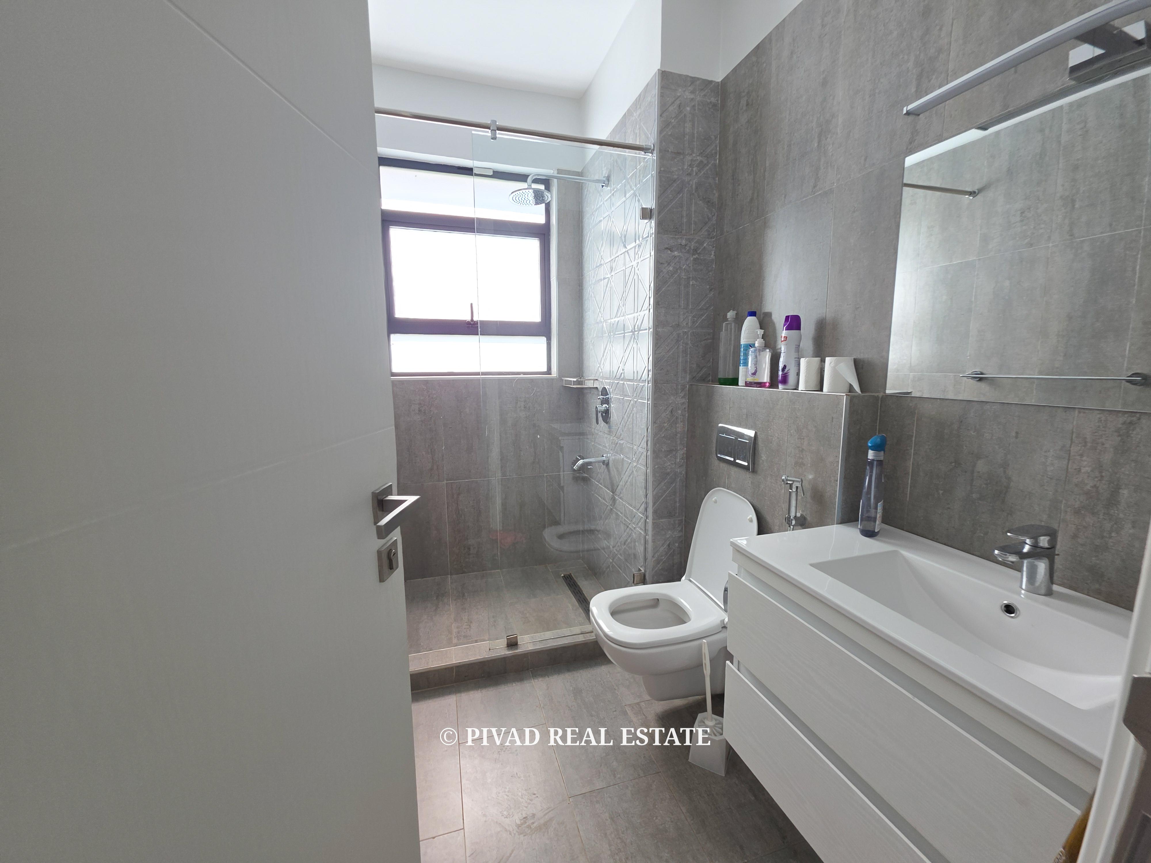 5 bedroom house available for Sale in Fivestar Paradise