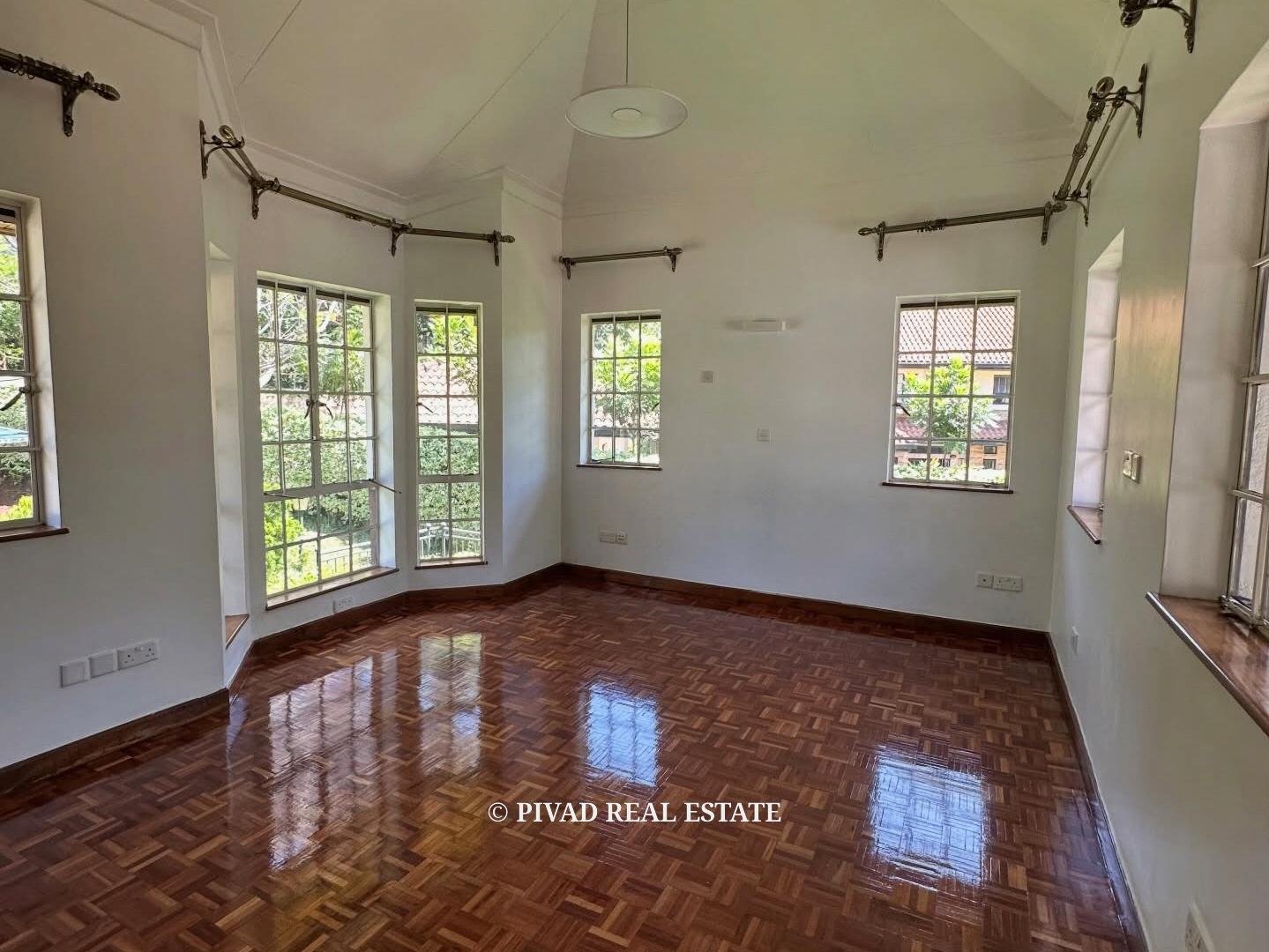 5 Bedroom House Available For Rent in Rosslyn Estate