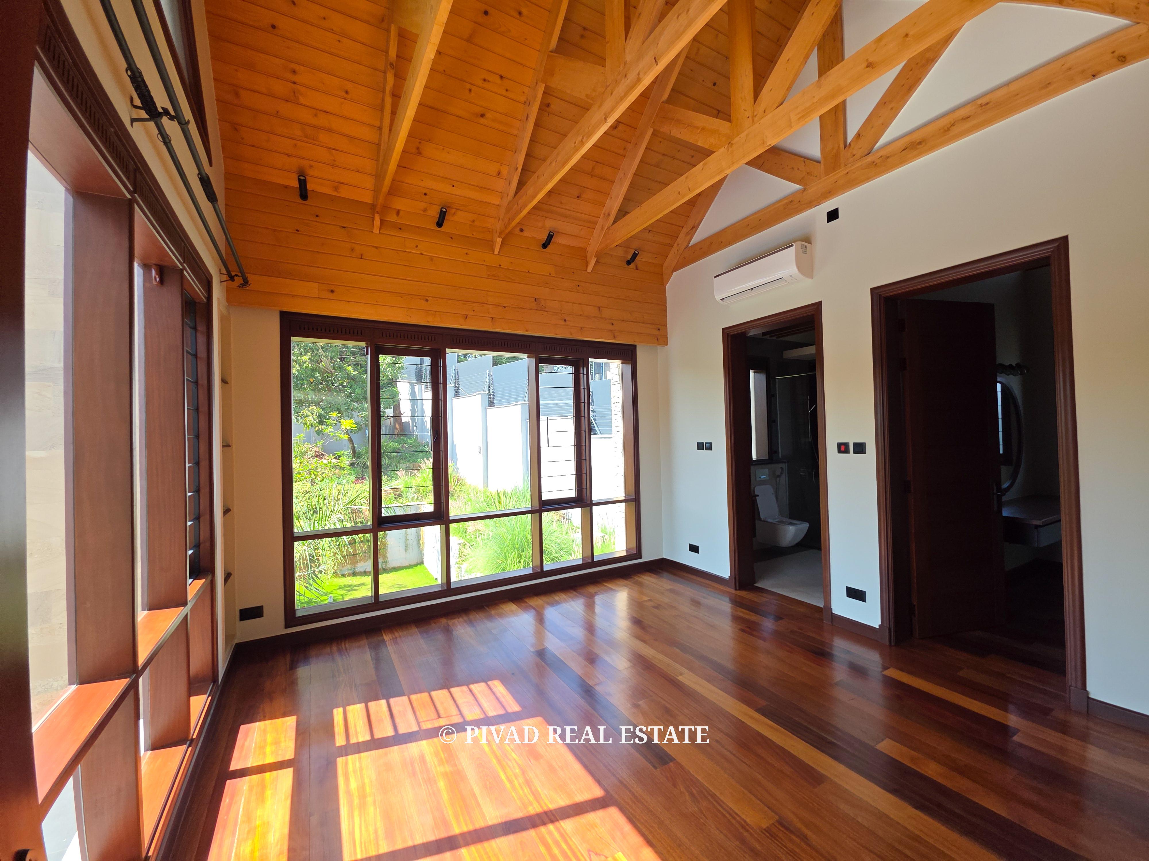 4 Bedroom House For Sale in Runda