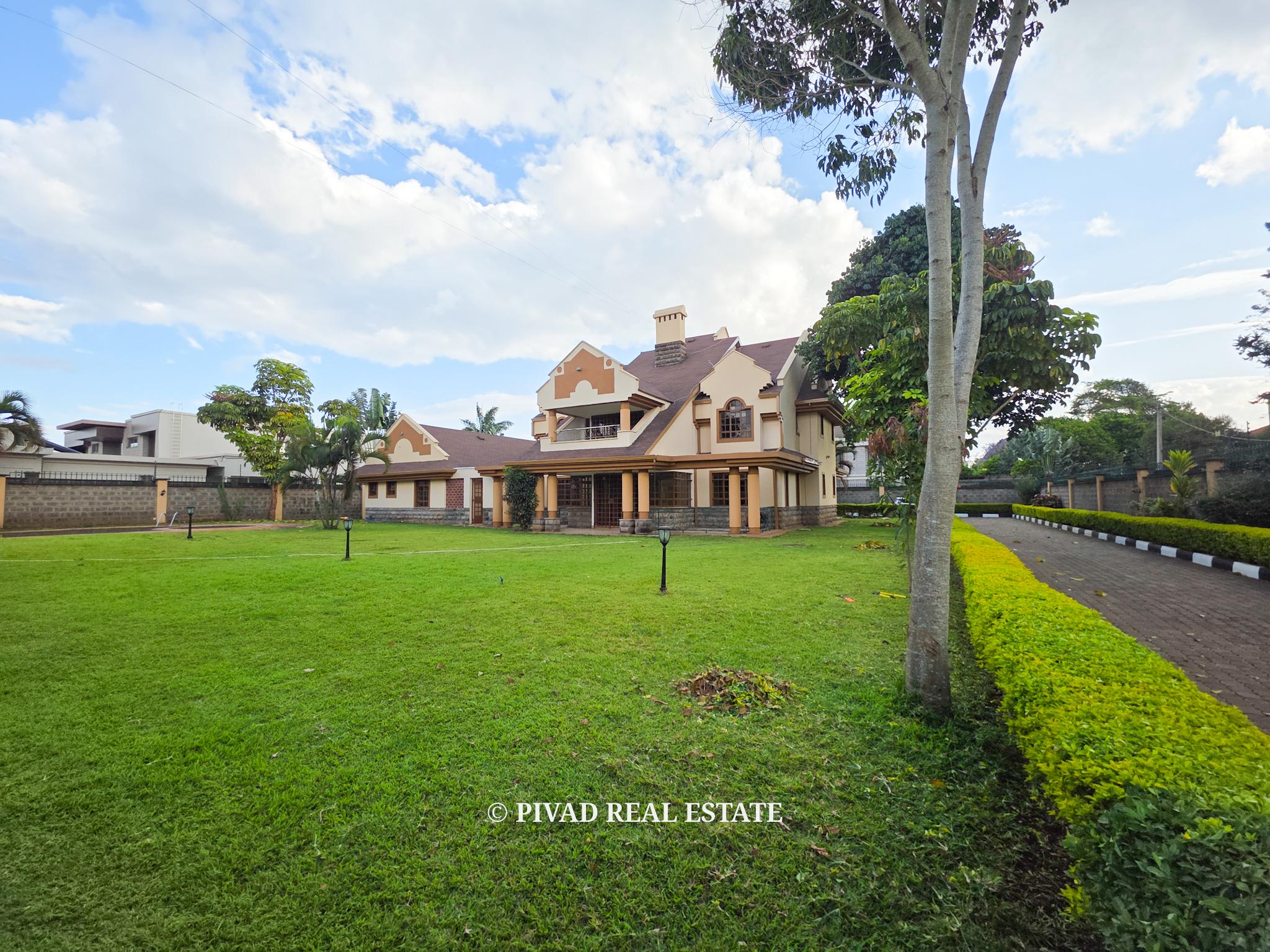 6 Bedroom House Available For Sale in Runda