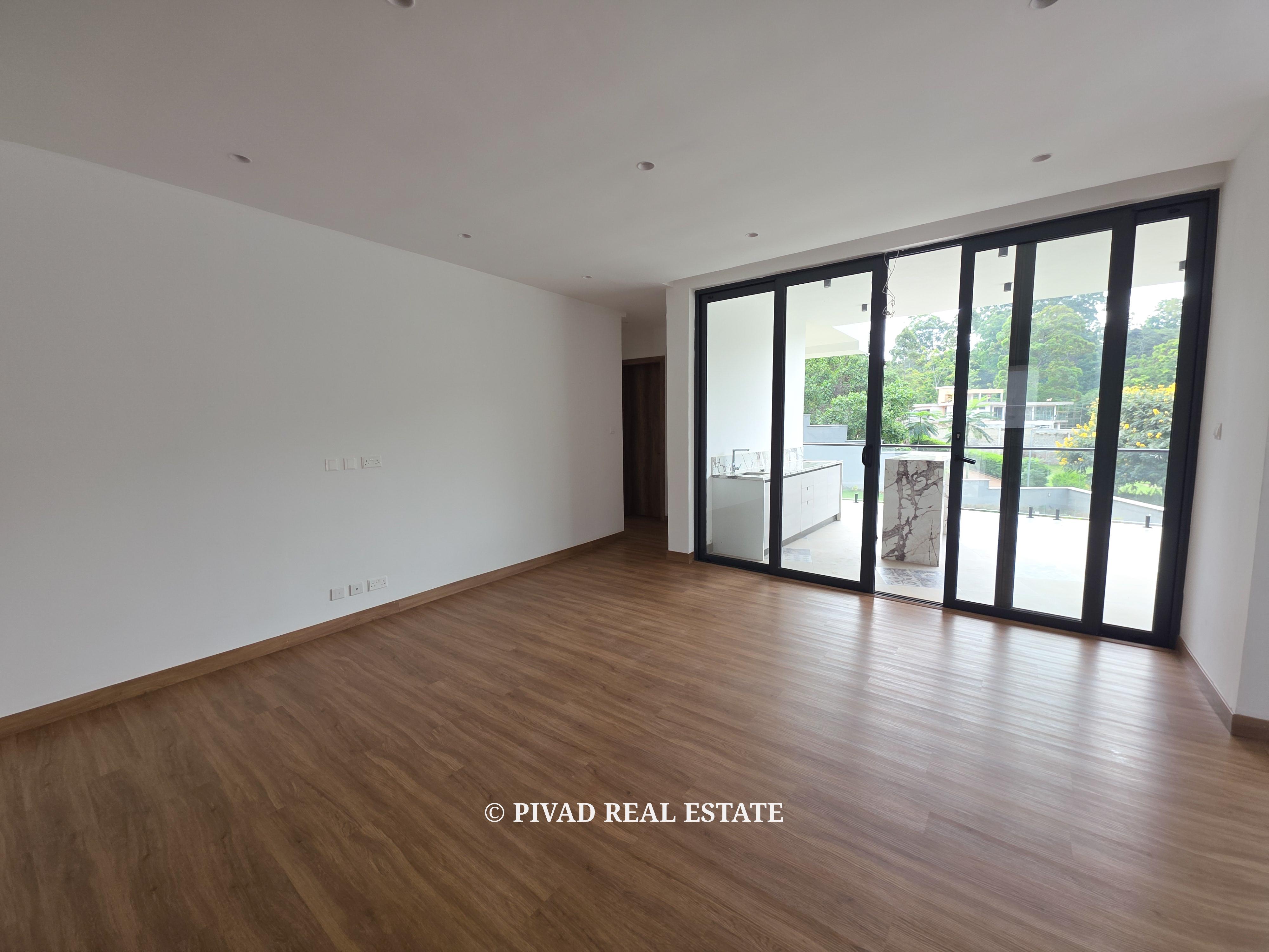 Modern 5 Bedroom House for Sale in Nyari Estate