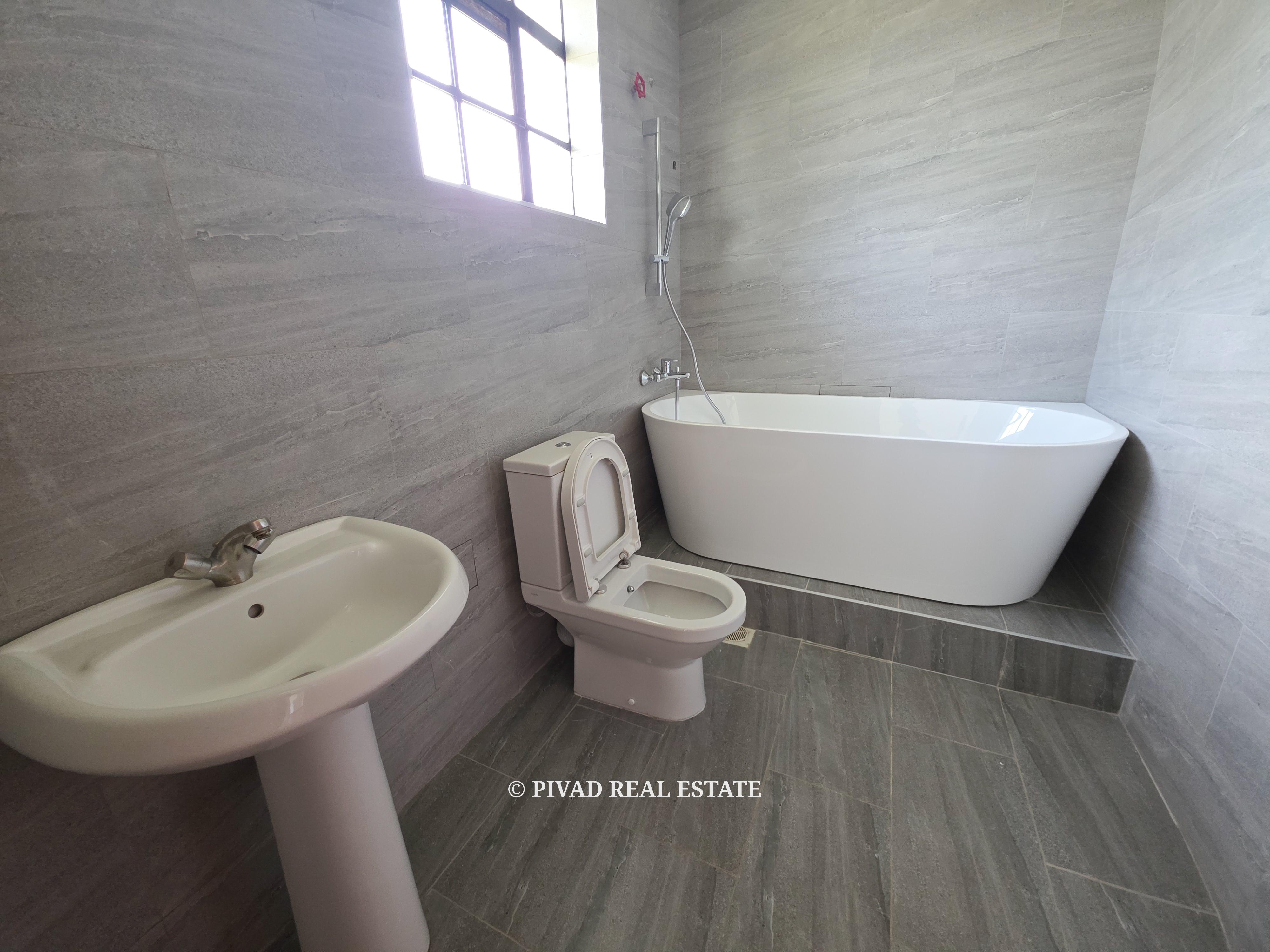 5 Bedroom House available for Rent in Garden Estate