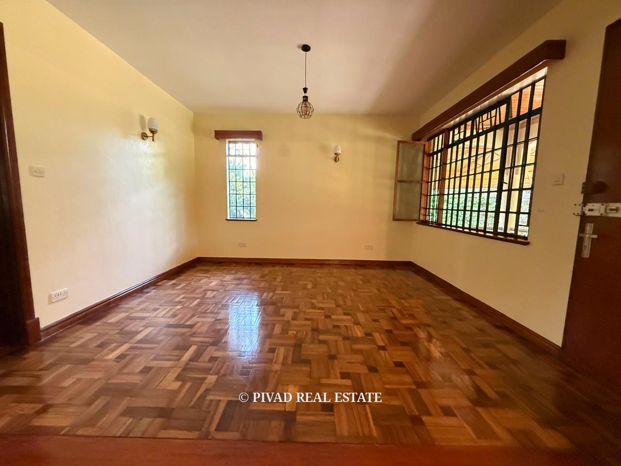 6 bedroom House Available for Sale in Nyari Estate.