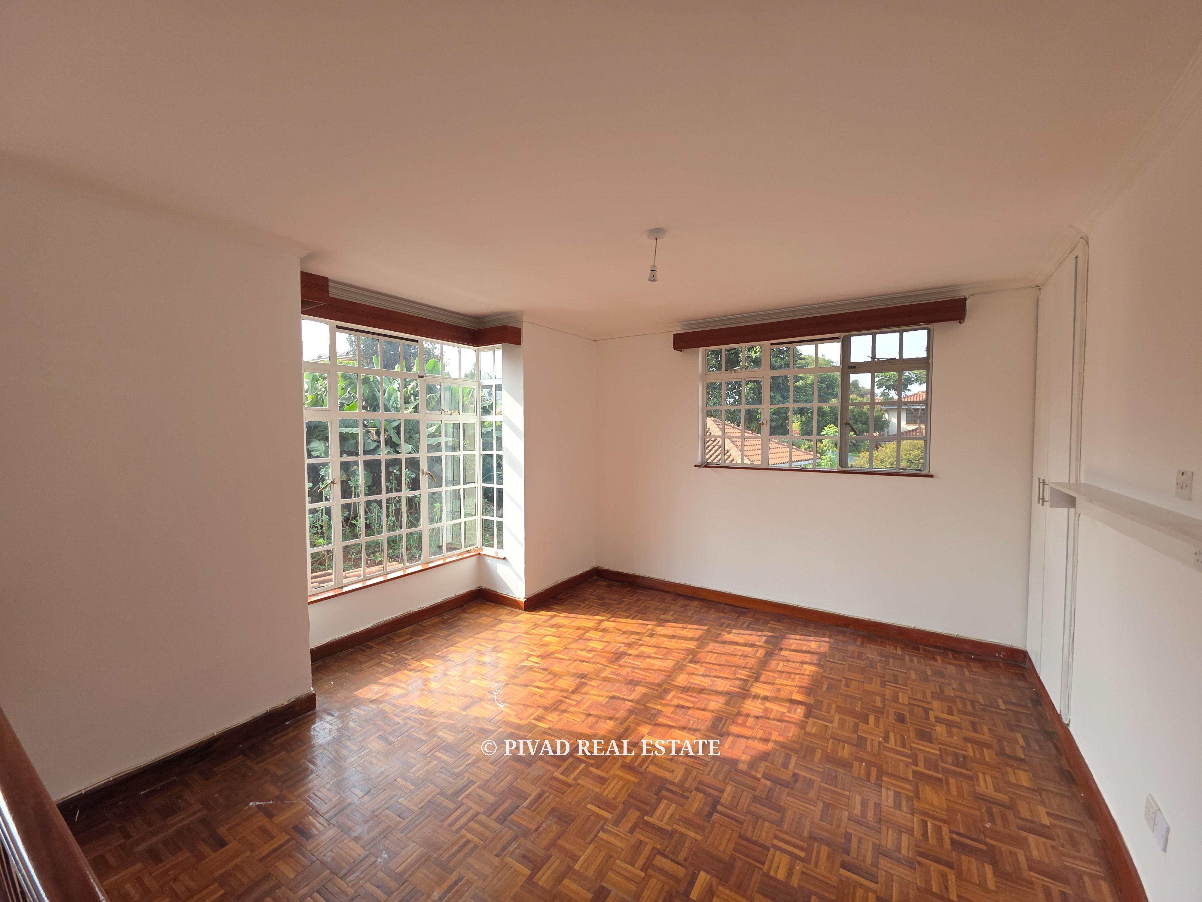 4 bedroom townhouse available for Sale in Rosslyn estate