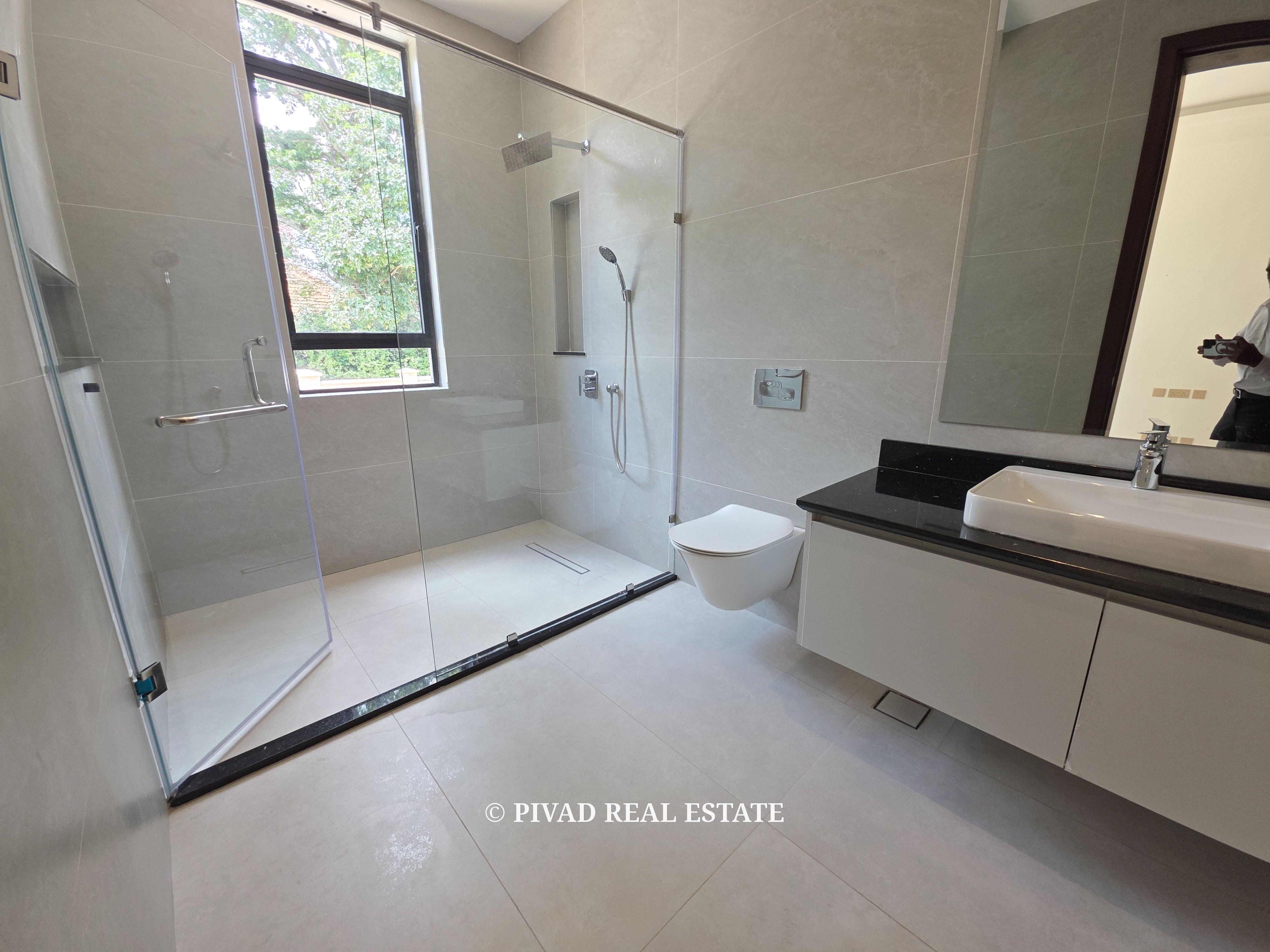 5 Bedroom House Available For Sale - Old Kitisuru