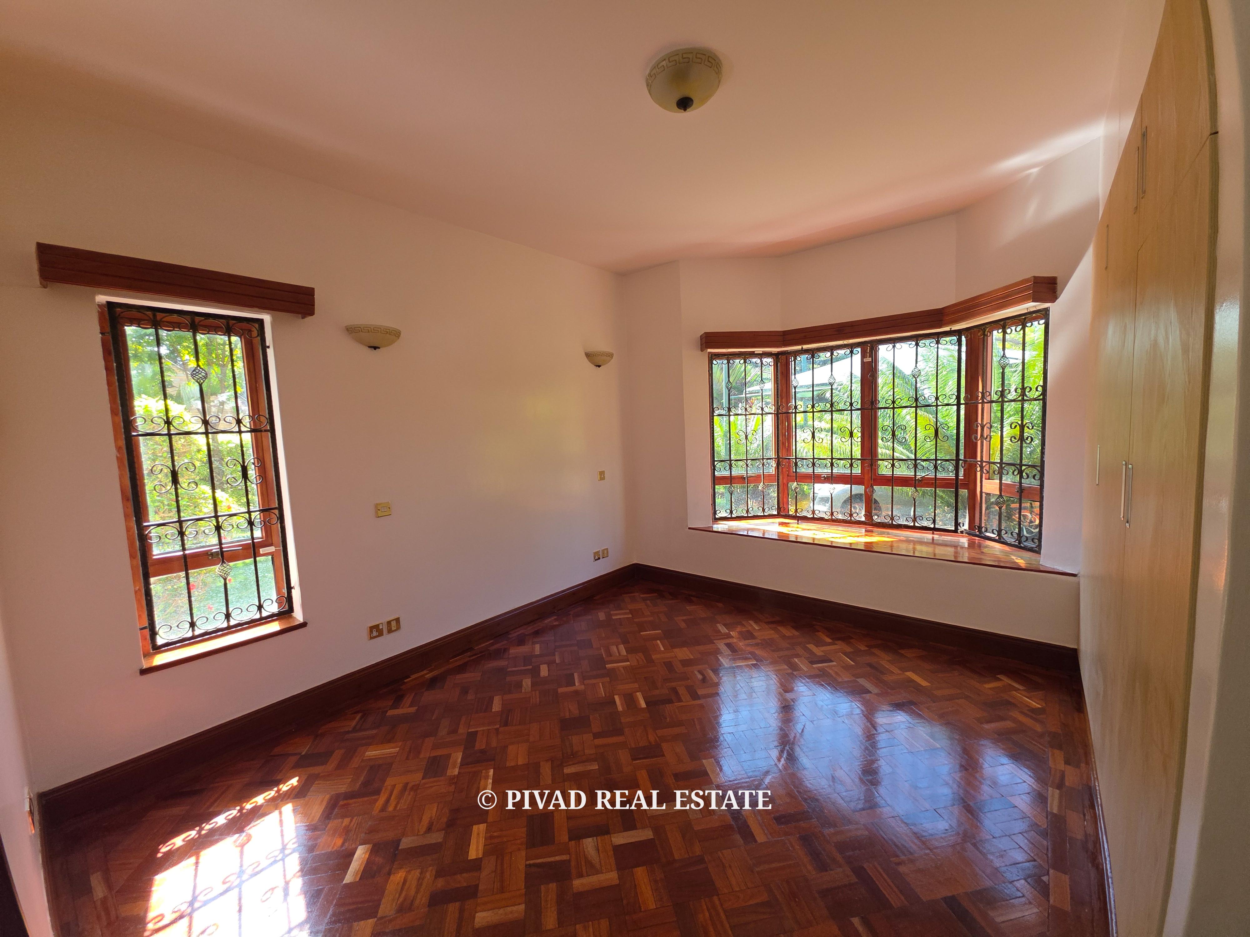 5 Bedroom House with Dsq For 2 Available For Rent - Runda