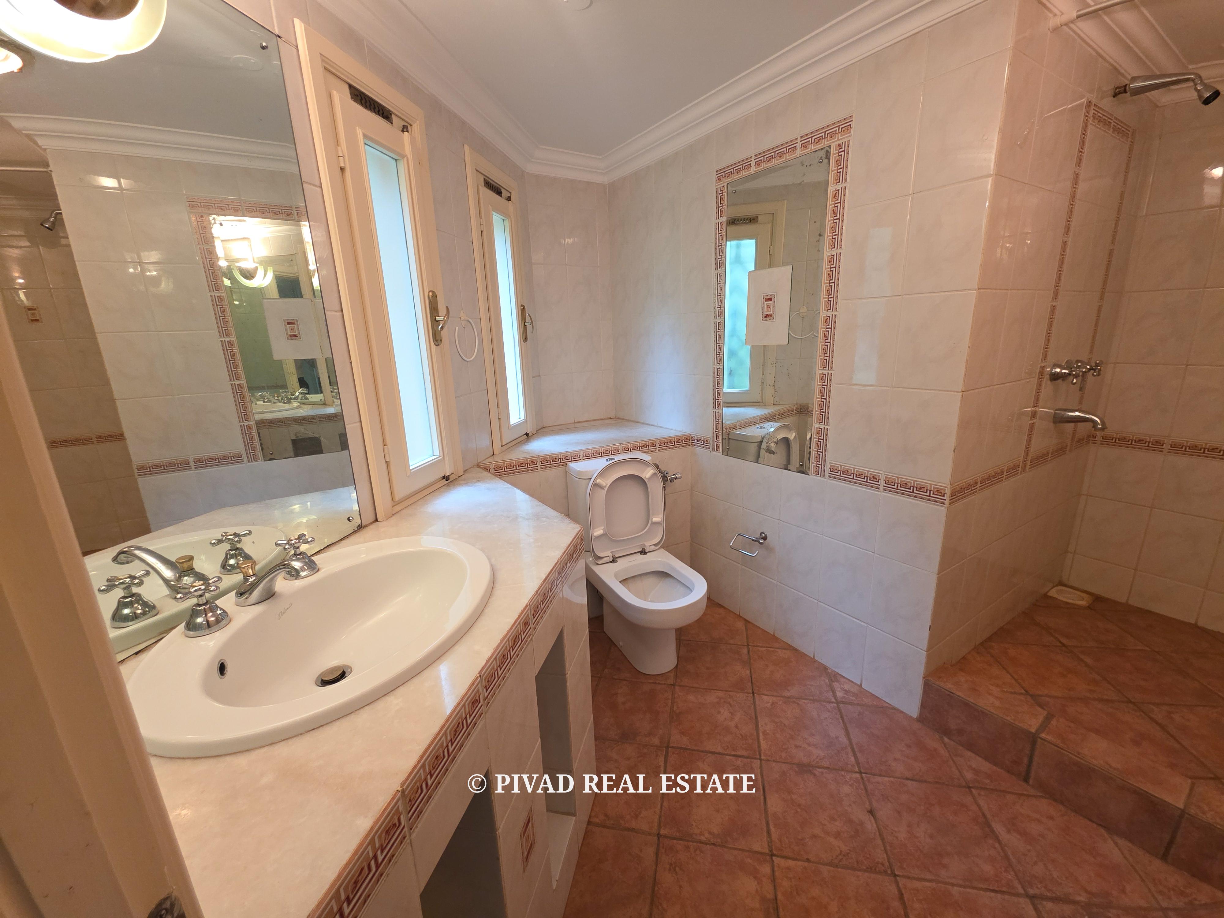 5 Bedroom House Available For Sale in Old Muthaiga