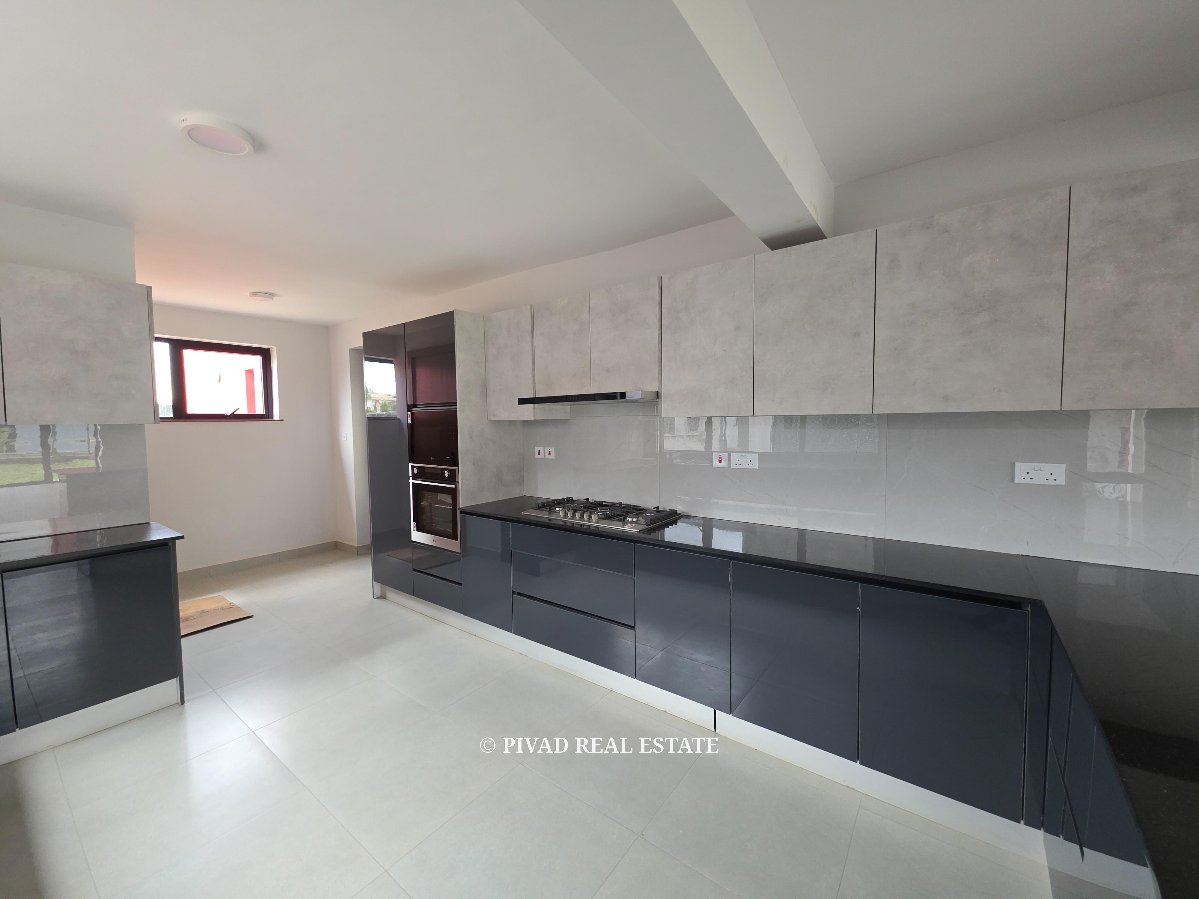 Modern 4 Bedroom Houses available for sale in Membley