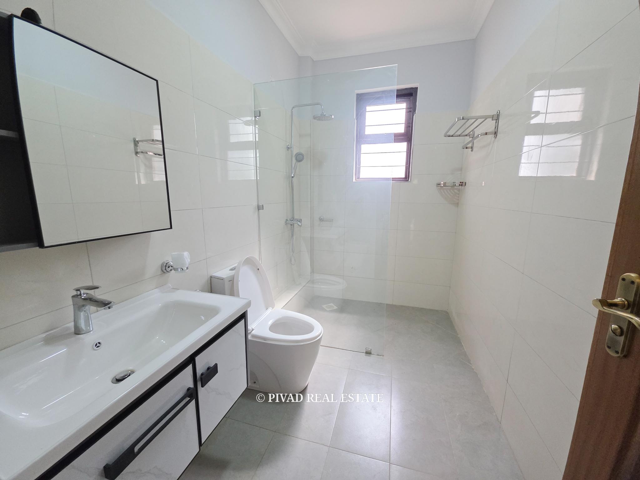 3 Bedroom Apartment, All En-suite For Rent - Thome estate, Kiambu Road