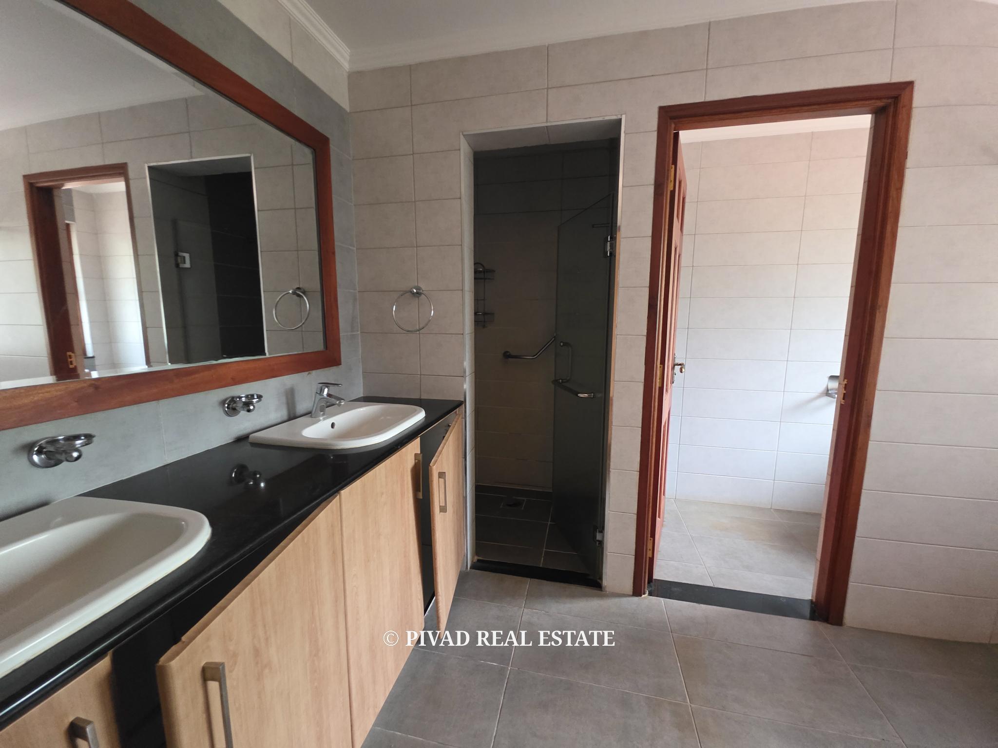 5 Bedroom House with Dsq for 2 Available For Rent in Gigiri