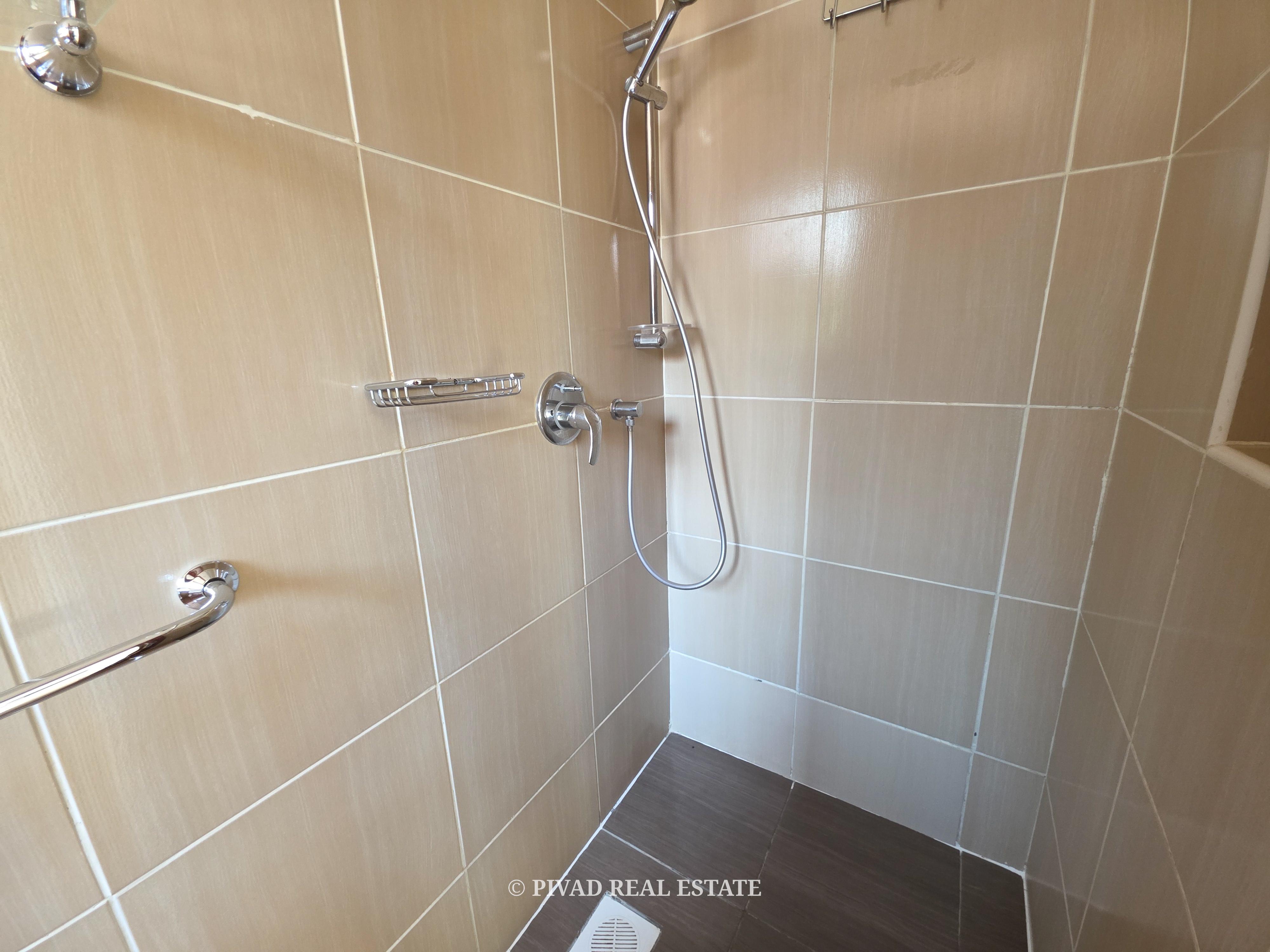 5 Bedroom House in a gated community available for rent