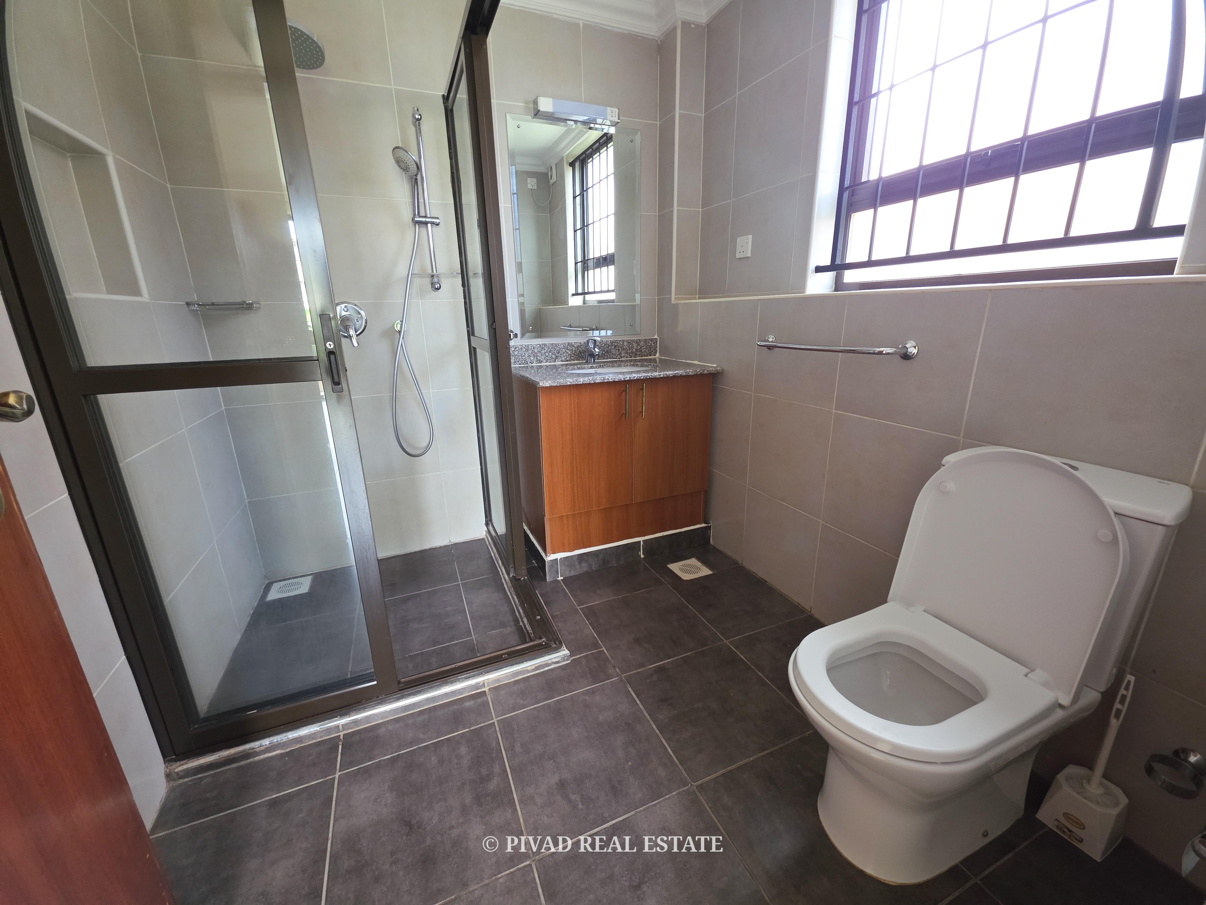 5 Bedroom House in a gated community available for rent