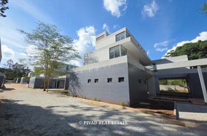 Modern 5 bedroom houses available for Sale in Karen Windyridge