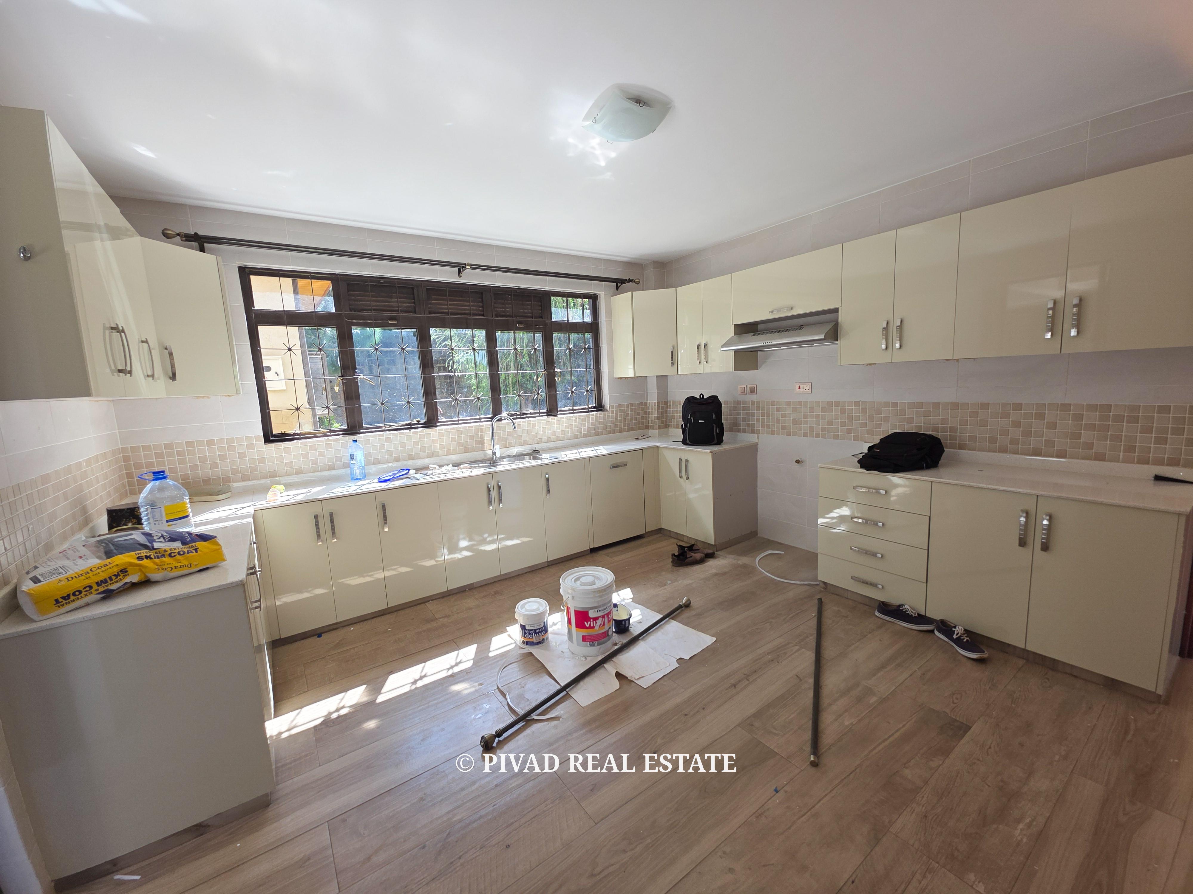 Modern 5 Bedroom House available for Rent In Runda