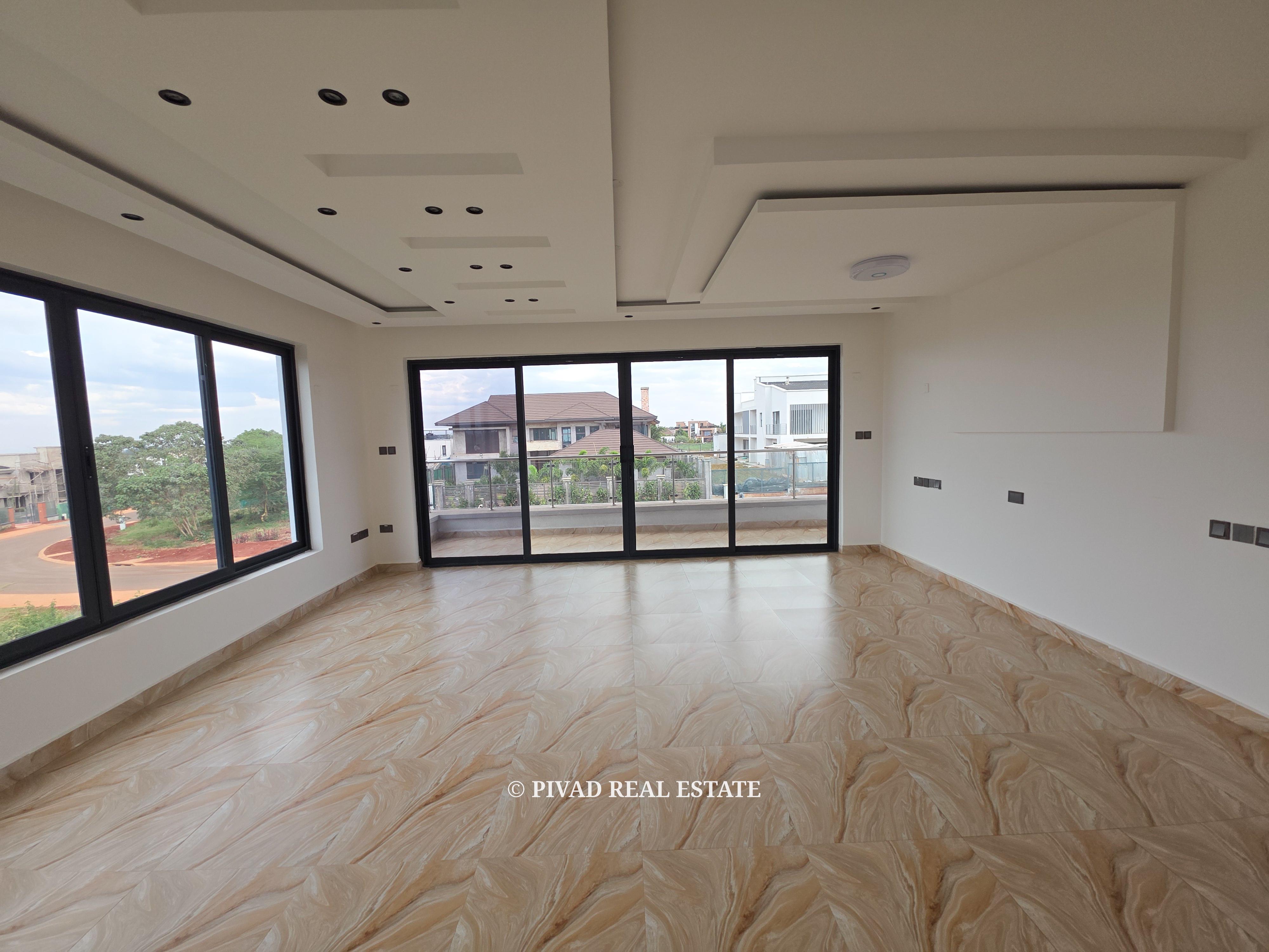 Newly built 5 Bedroom House available for Sale in Tatu City