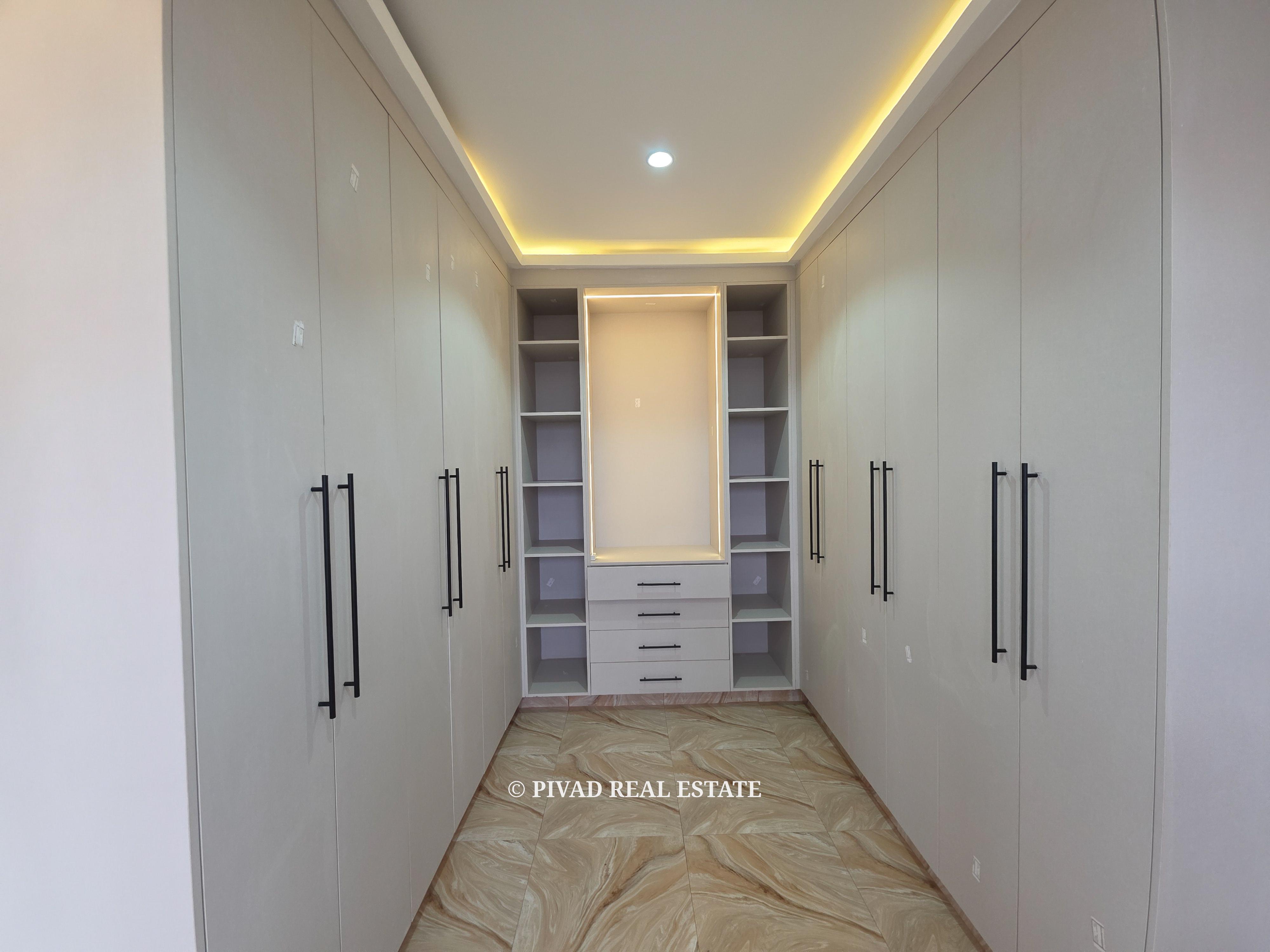 Newly built 5 Bedroom House available for Sale in Tatu City