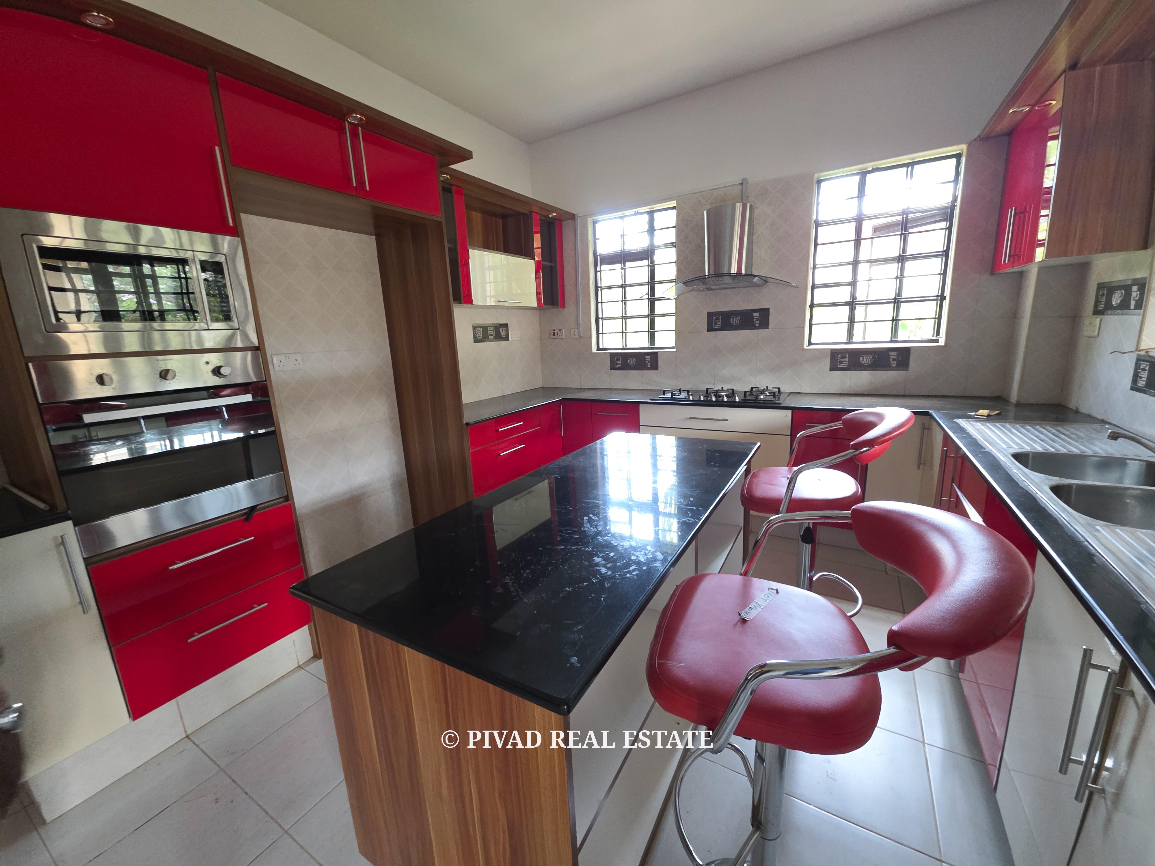 5 bedroom house available for Rent in Kitisuru
