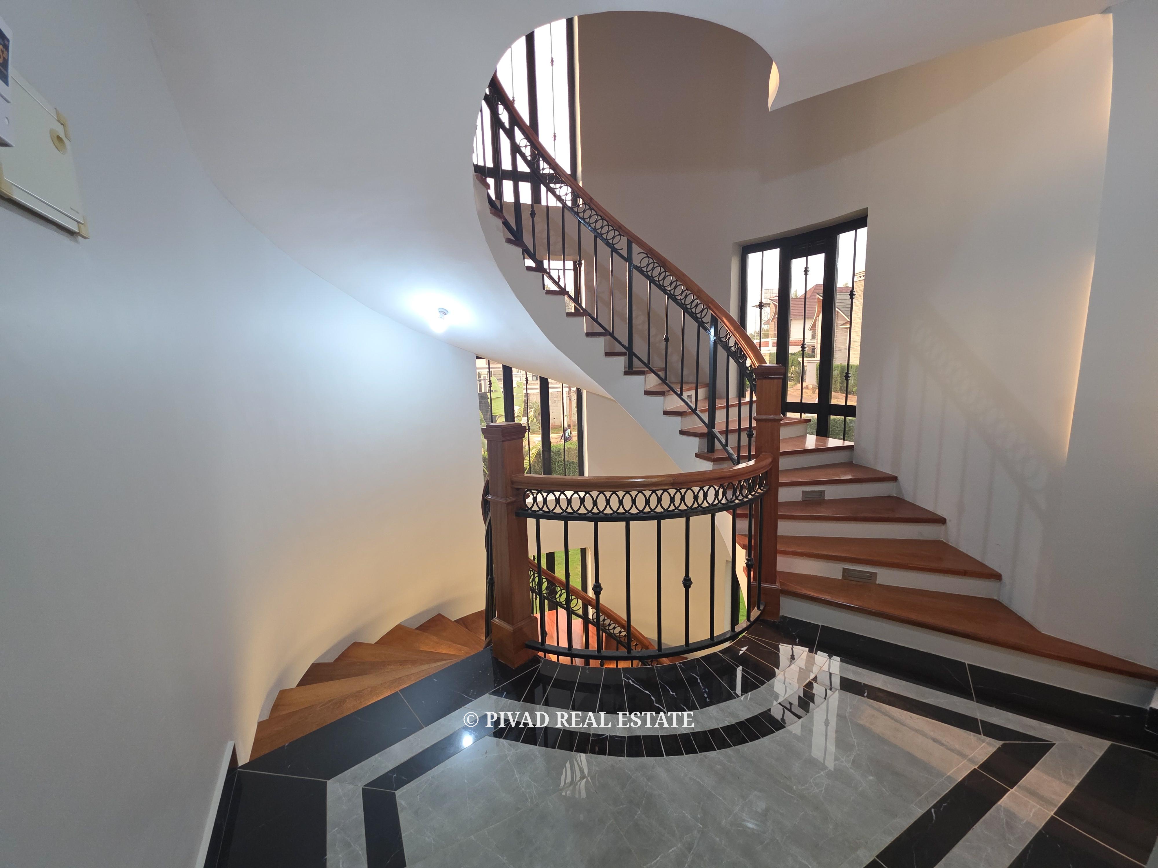 Modern 5 Bedroom Home in New Runda.