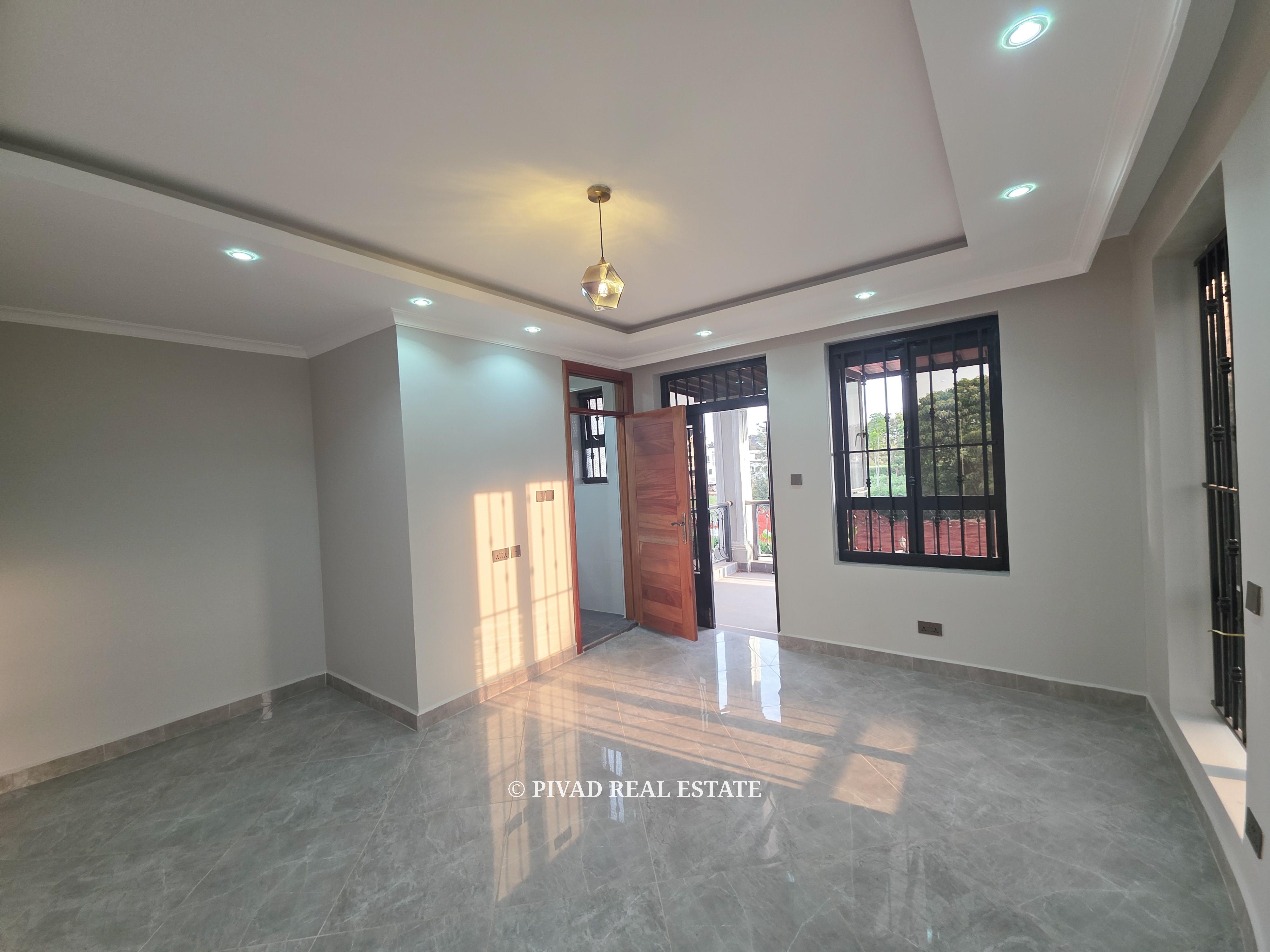 Modern 5 Bedroom Home in New Runda.