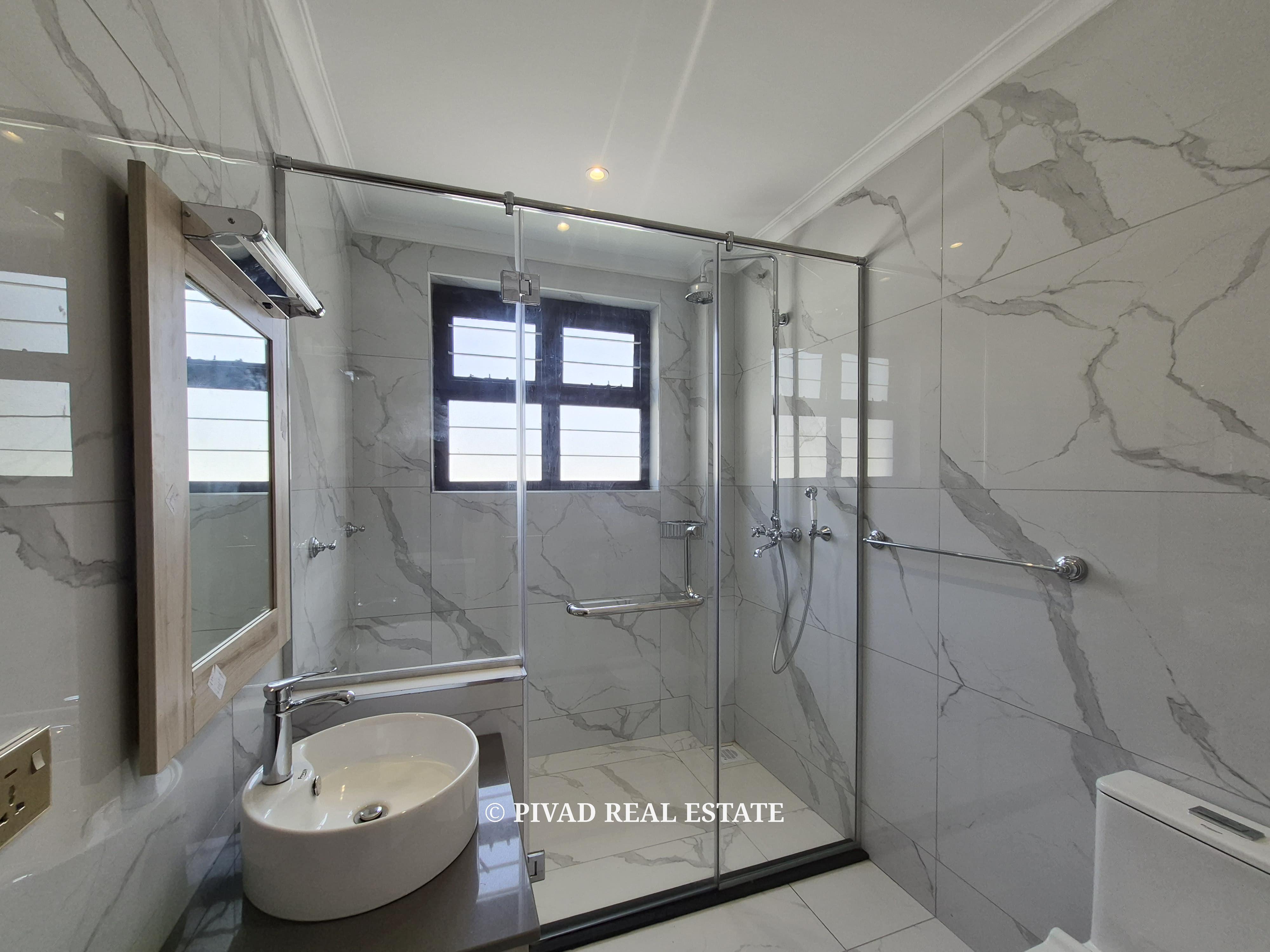 6 Bedroom House Available For Sale in Runda