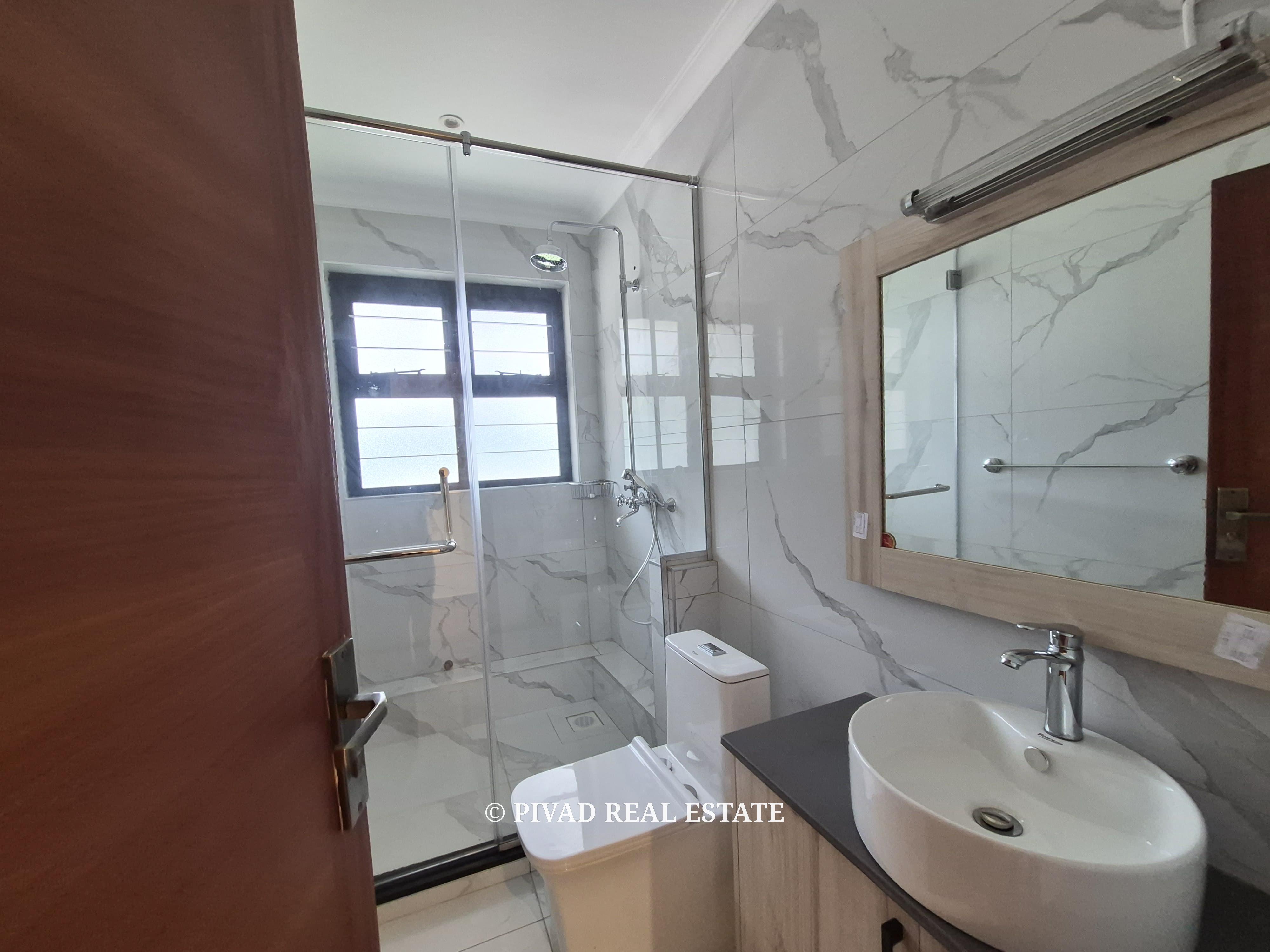 6 Bedroom House Available For Sale in Runda