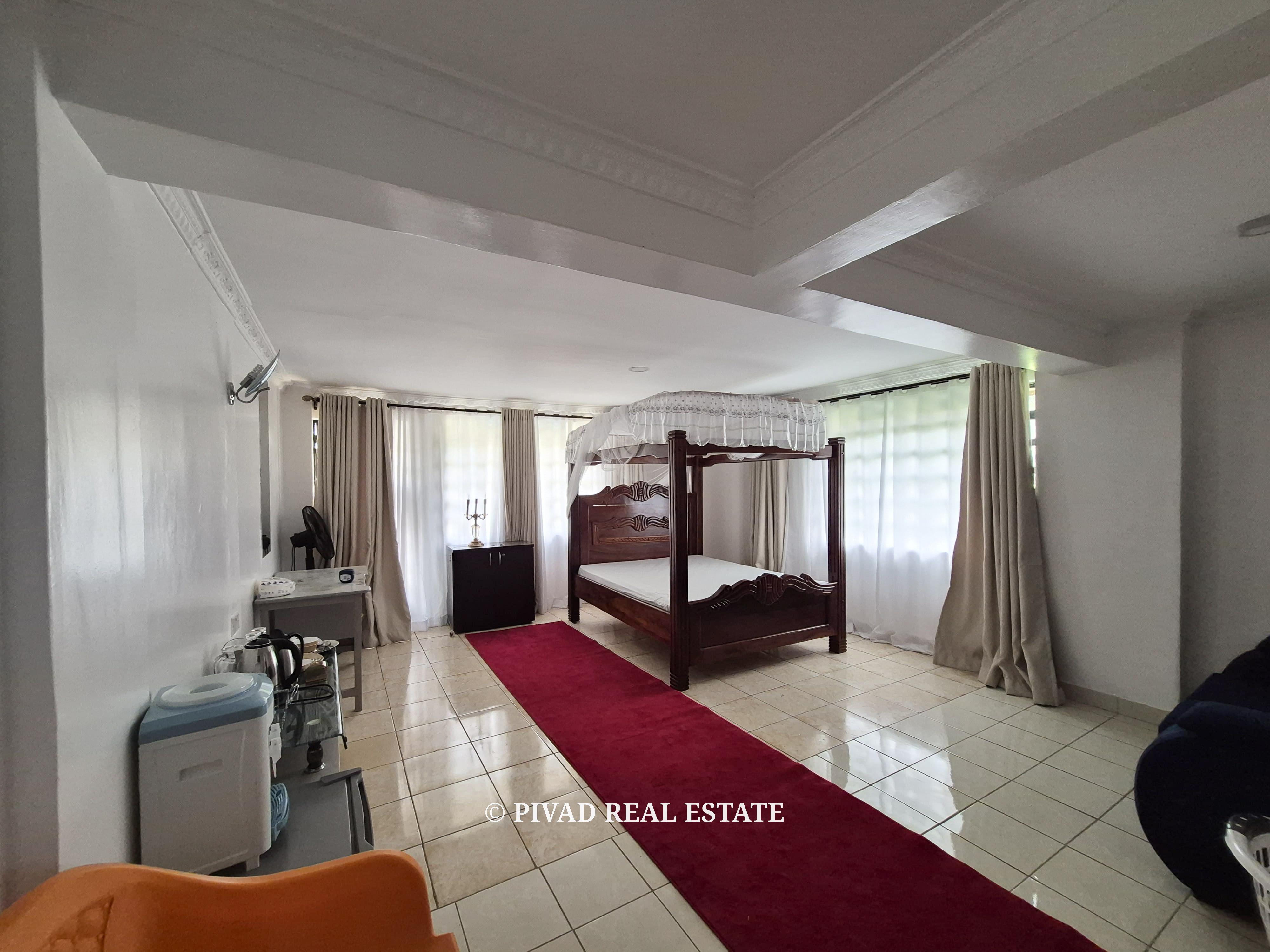 6 Bedroom House available for Sale in Garden Estate