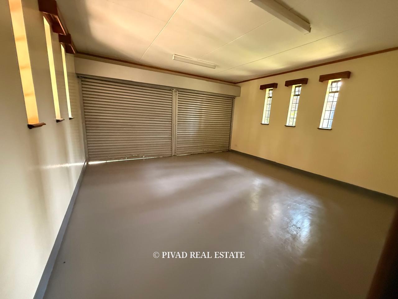 6 Bedroom House Available for Sale in Nyari Estate.