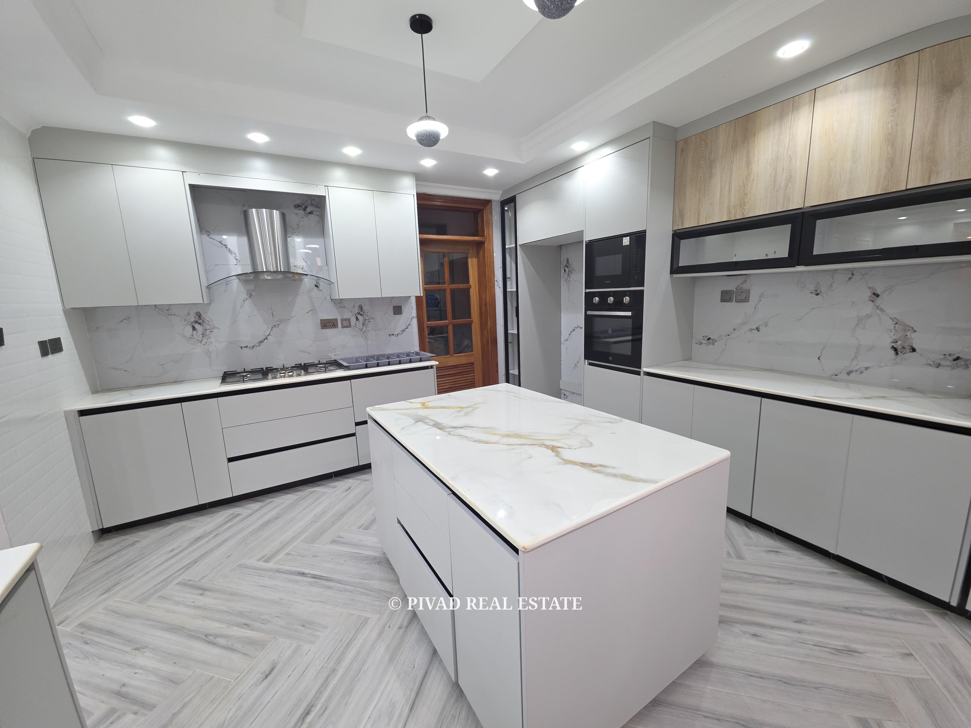 Modern 5 Bedroom Home in New Runda.