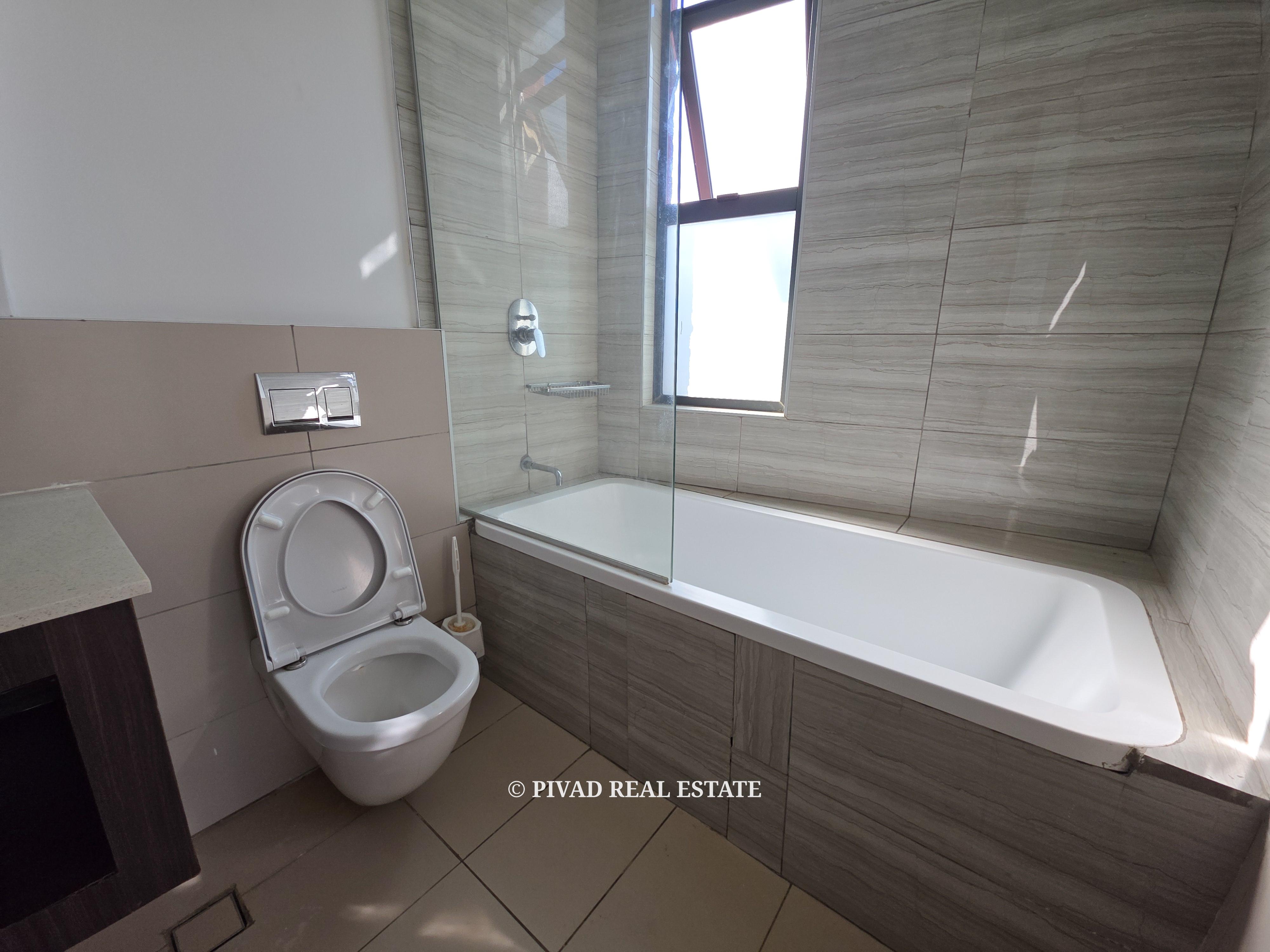 4 Bedroom Townhouse Available For Resale in Garden Estate