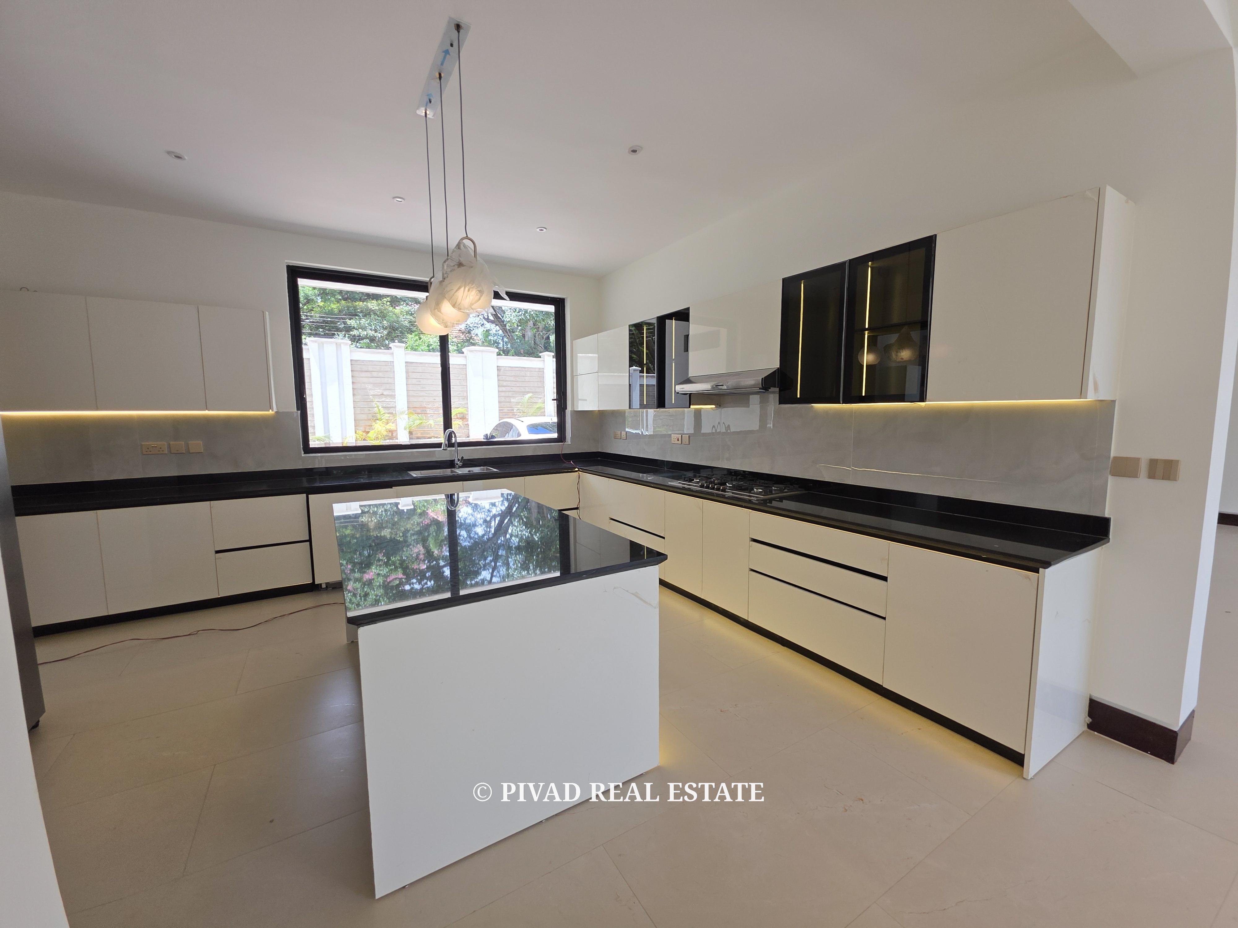 5 Bedroom House Available For Sale - Old Kitisuru