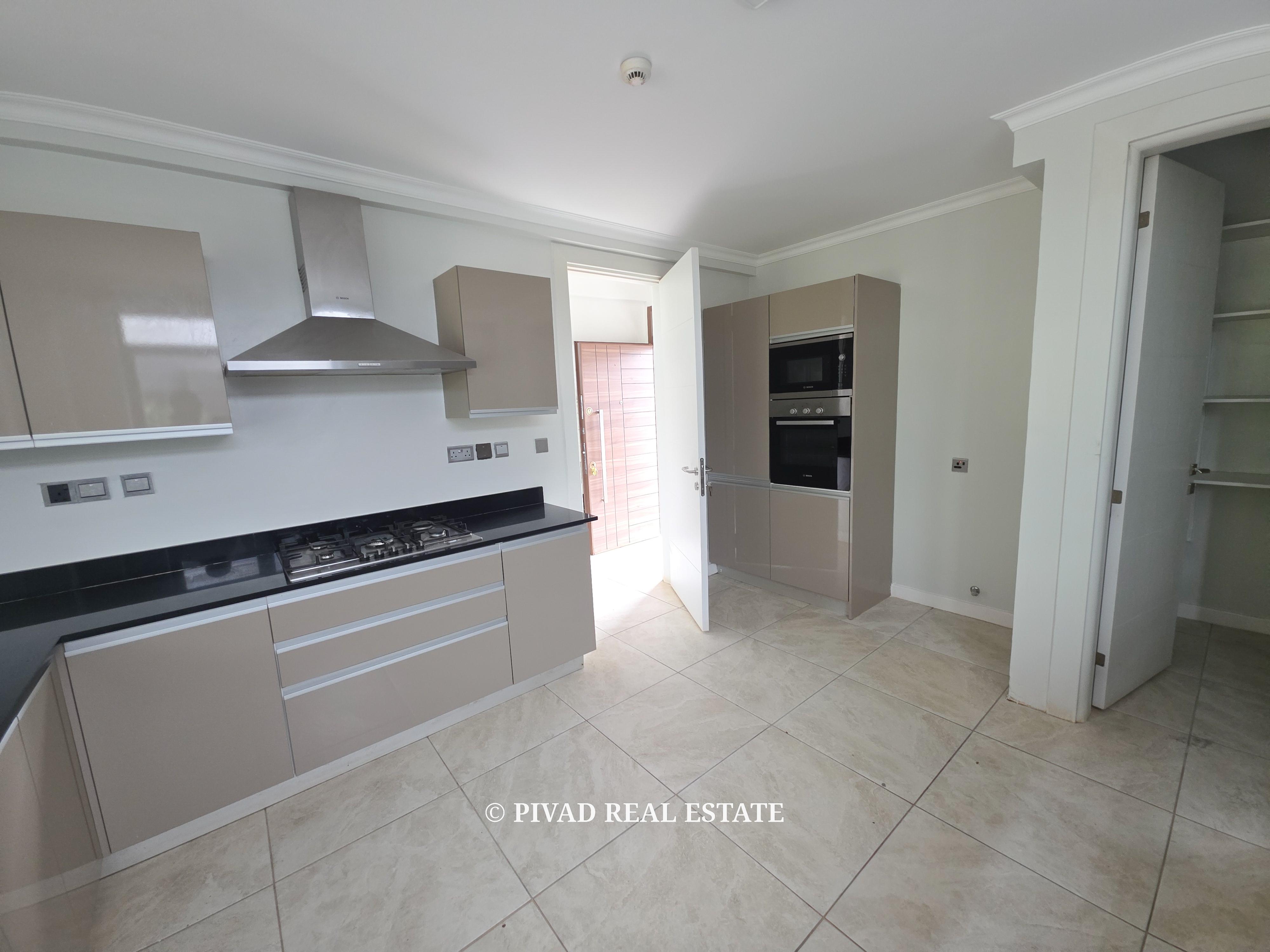 4 Bedroom House Available for Resale in Fivestar Paradise Runda