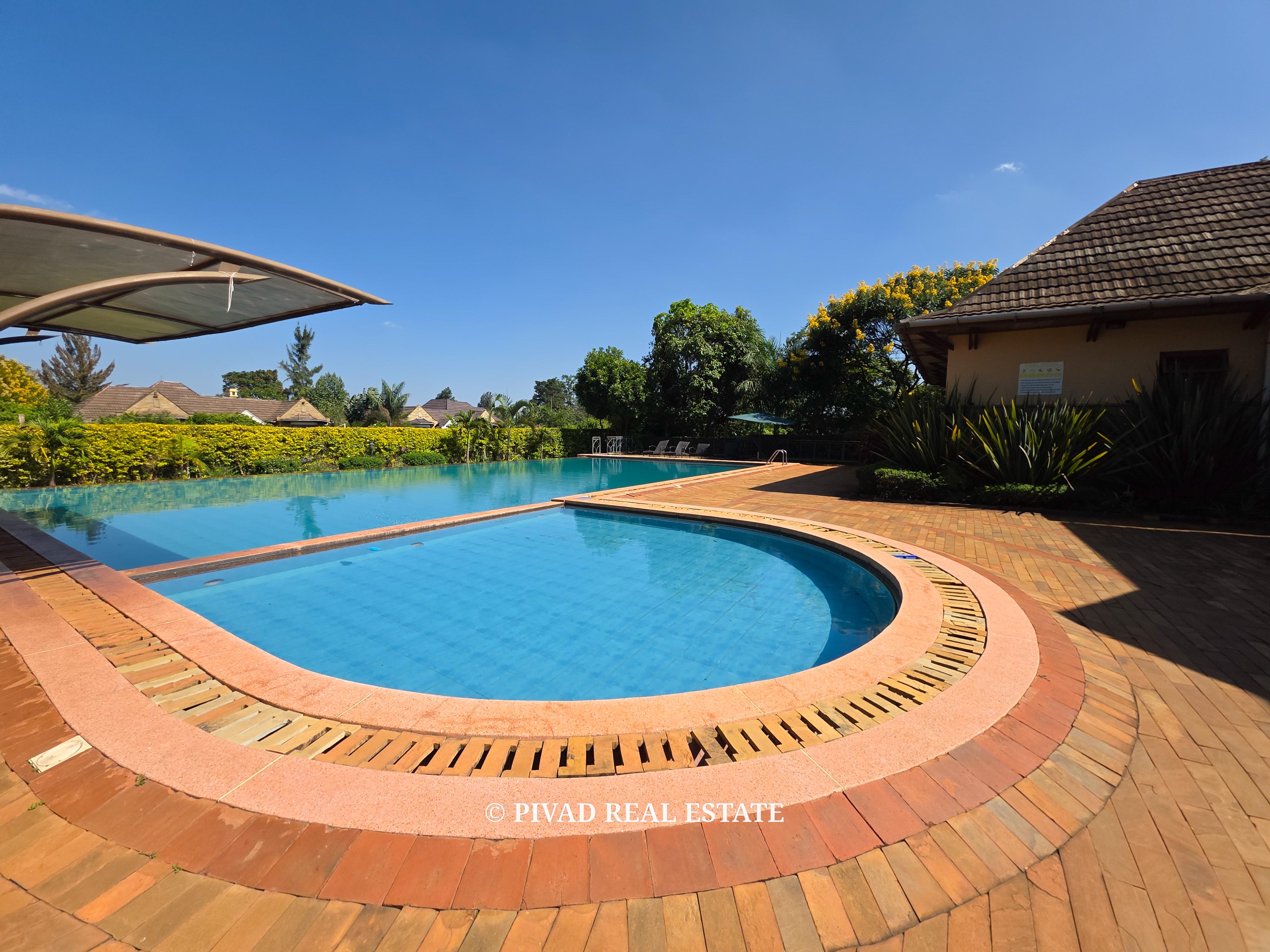 5 Bedroom House with Dsq For 2 Available For Rent - Runda