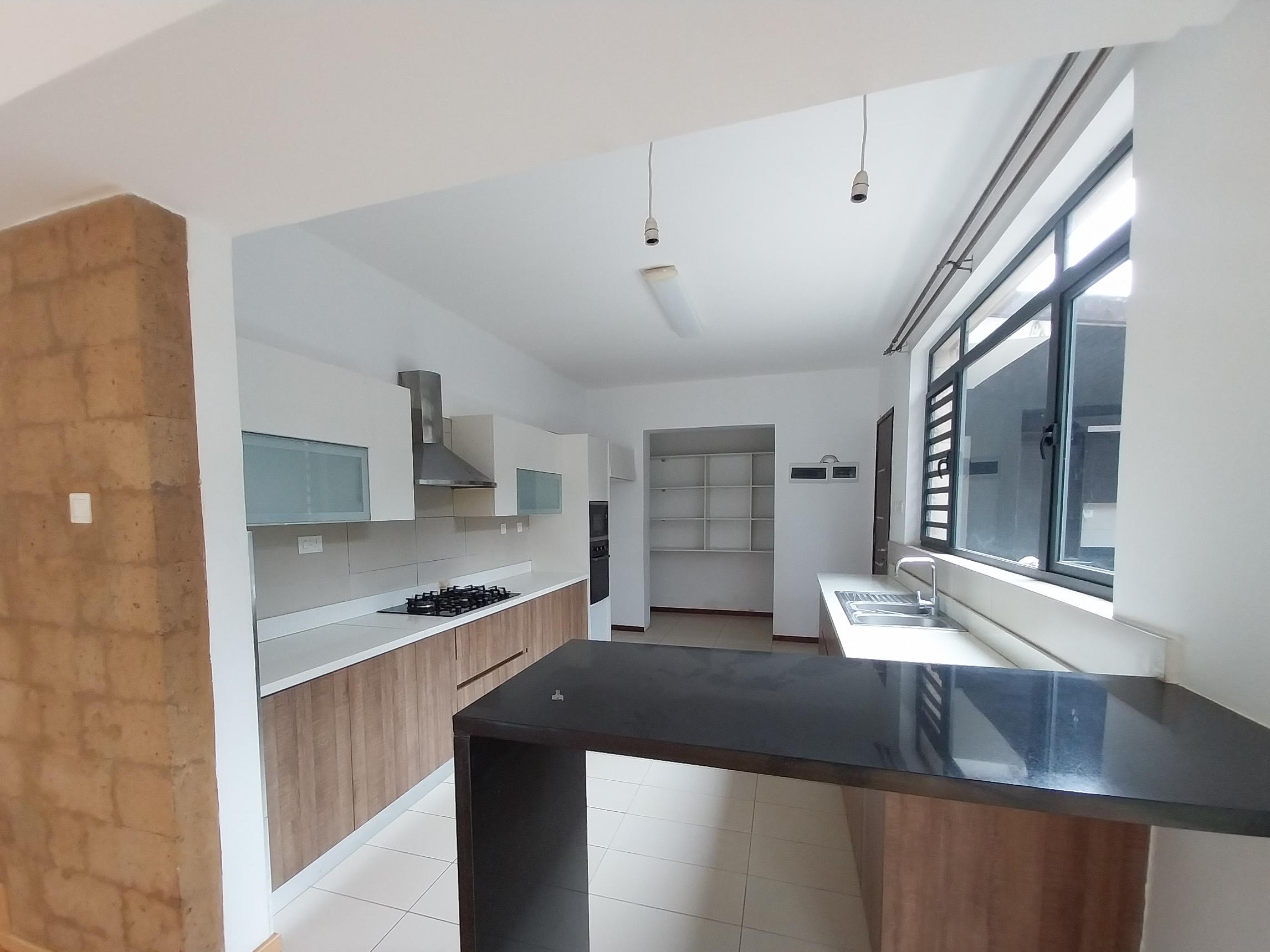 4 Bedroom Townhouse Available For Resale in Garden Estate