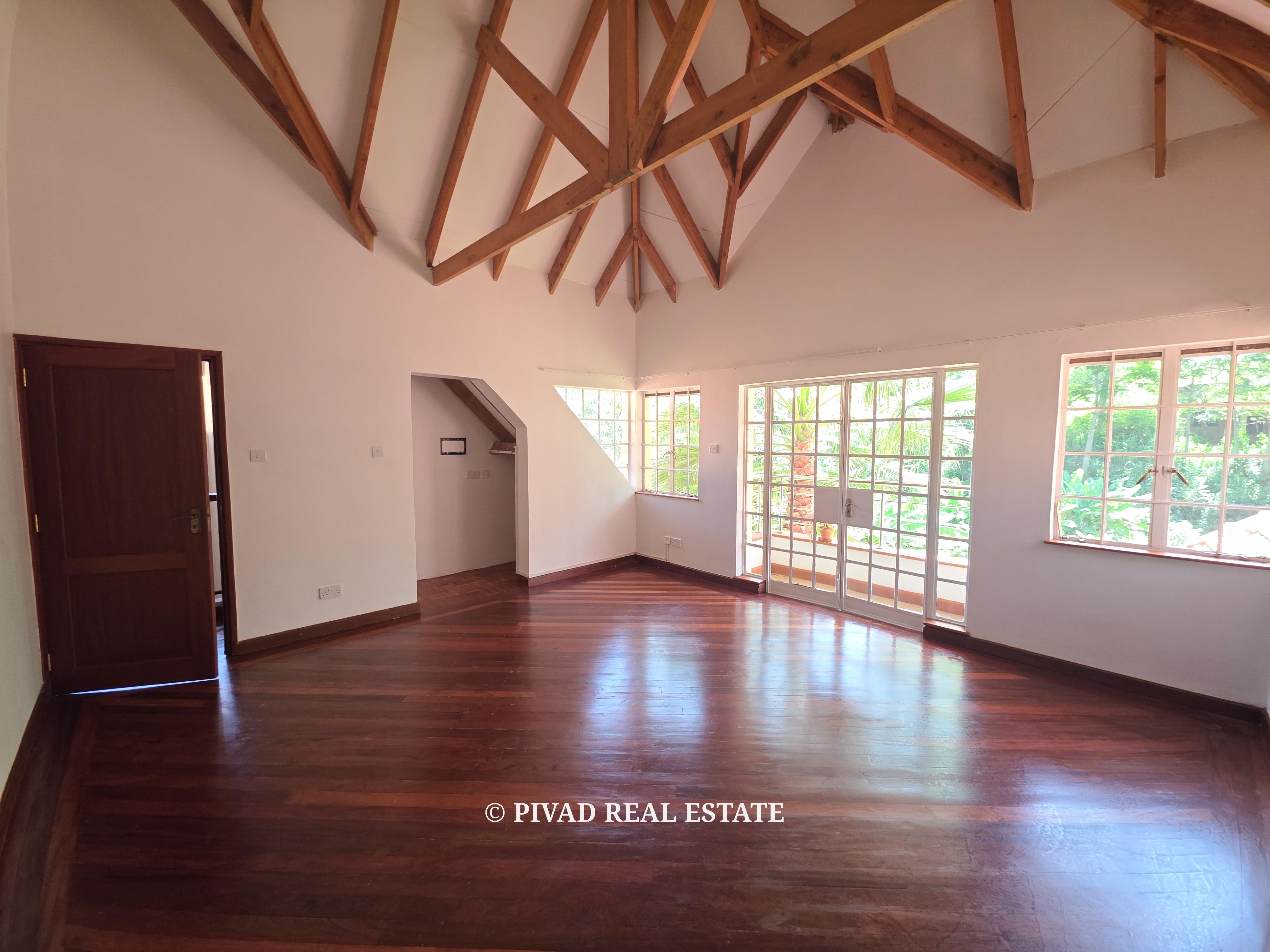 5 Bedroom House Available For Rent in Rosslyn Estate