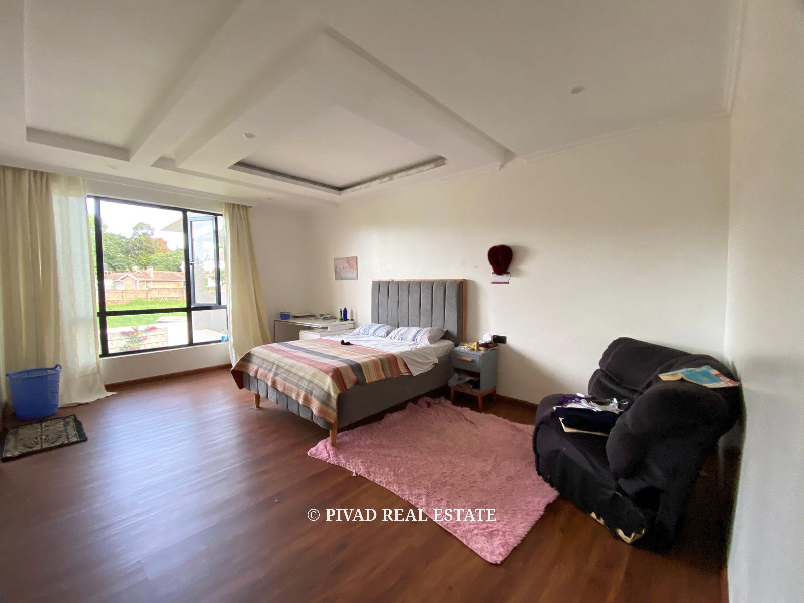 5 Bedroom House Available For Sale - Runda, Evergreen