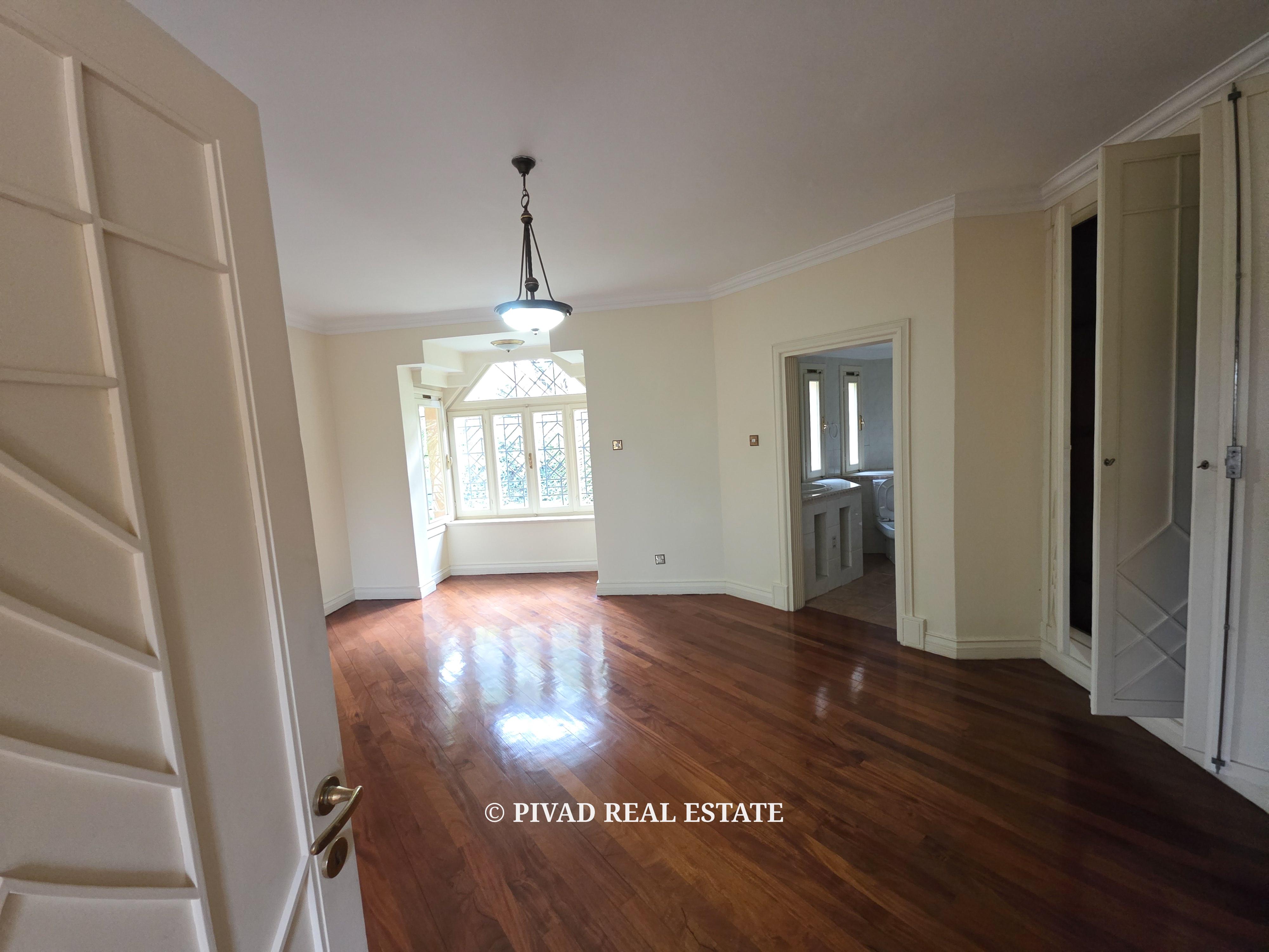 5 Bedroom House Available For Sale in Old Muthaiga