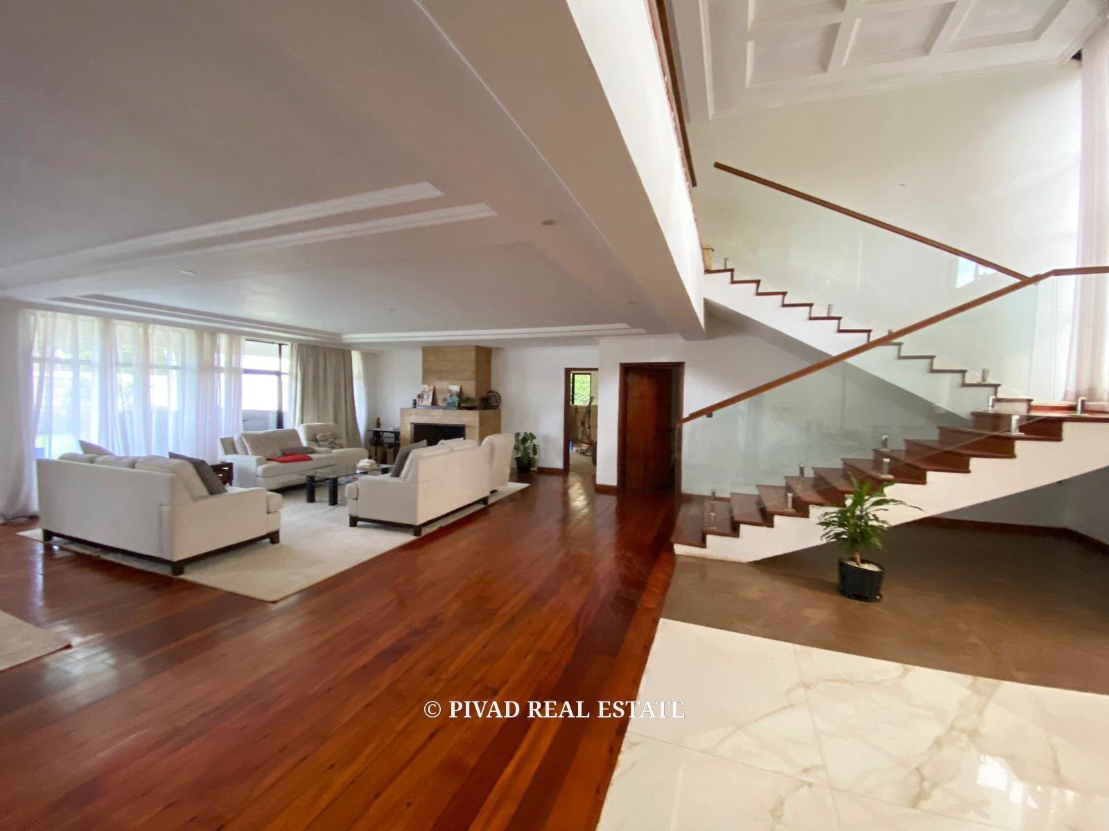 5 Bedroom House Available For Sale - Runda, Evergreen