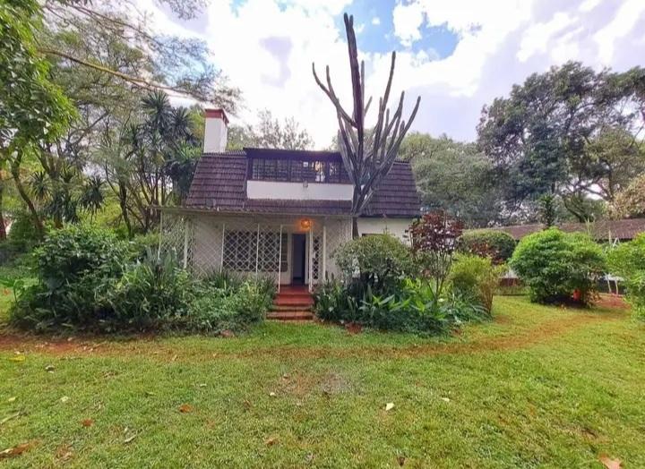3 Bedroom Cottage For Rent in Rosslyn