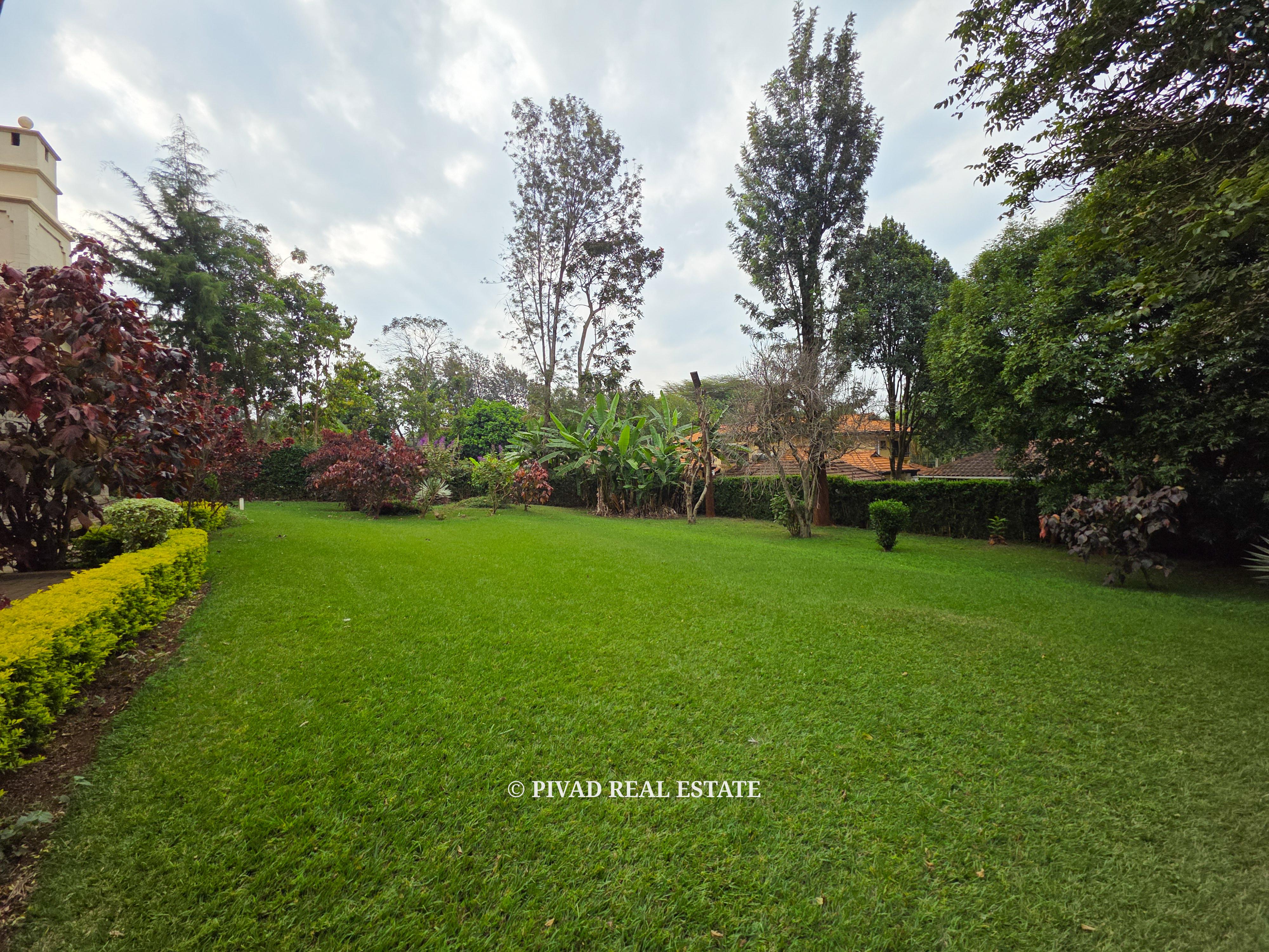 5 Bedroom Home Available for Sale in Runda