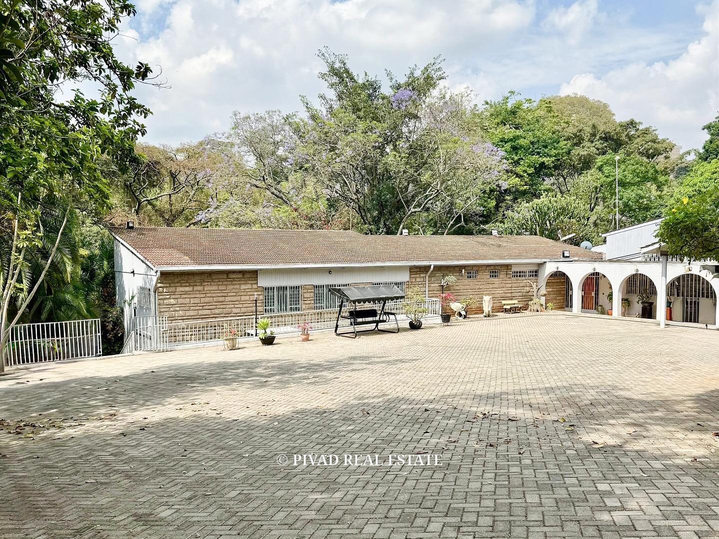 Homely 4 Bedroom House, All En-suite with a Dsq For 2 For Sale - Old Muthaiga