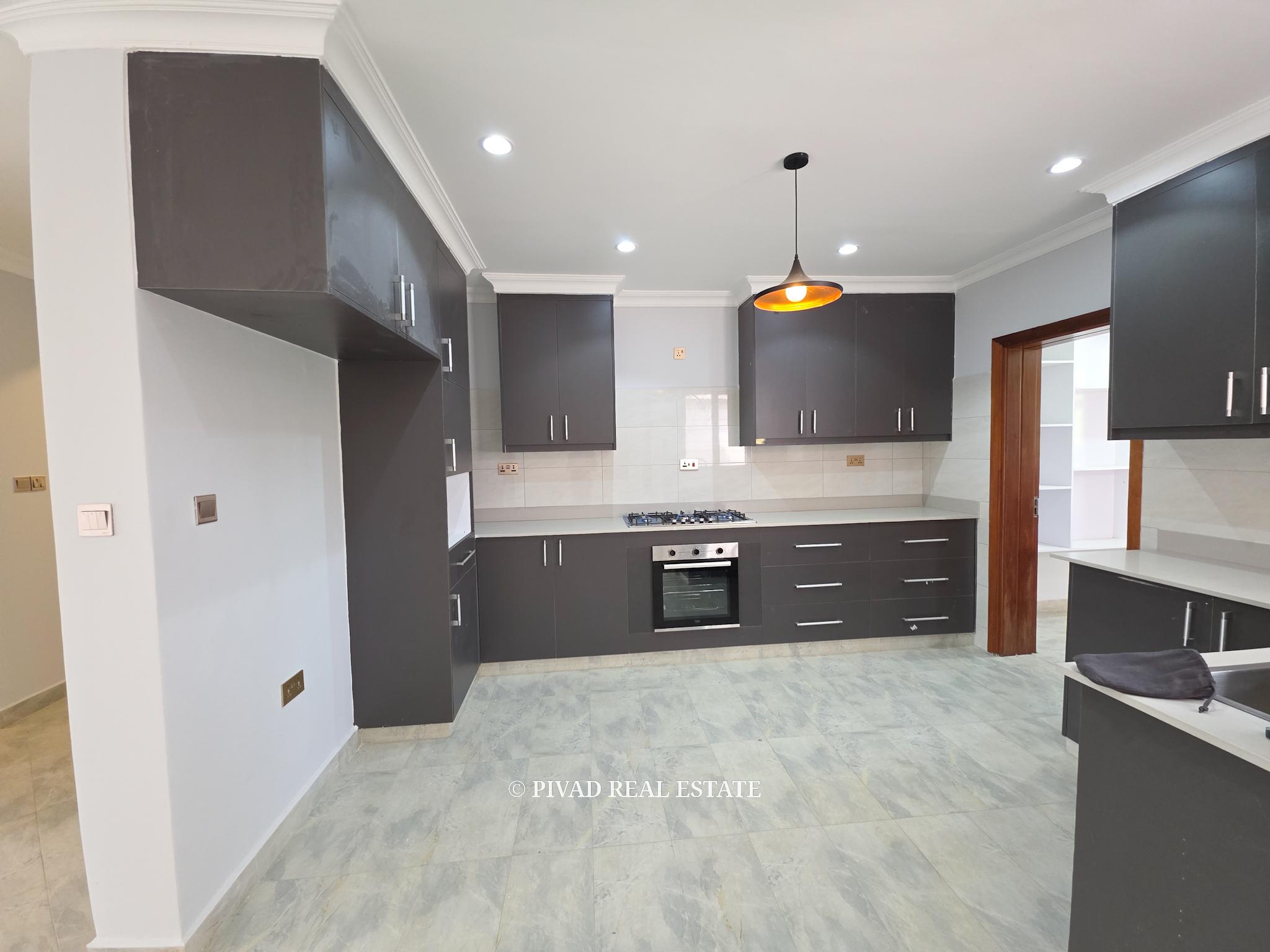 3 Bedroom Apartment, All En-suite For Rent - Thome estate, Kiambu Road