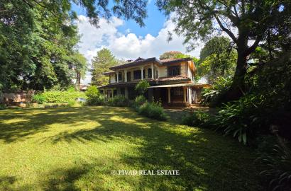 6 bedroom House Available for Sale in Nyari Estate.