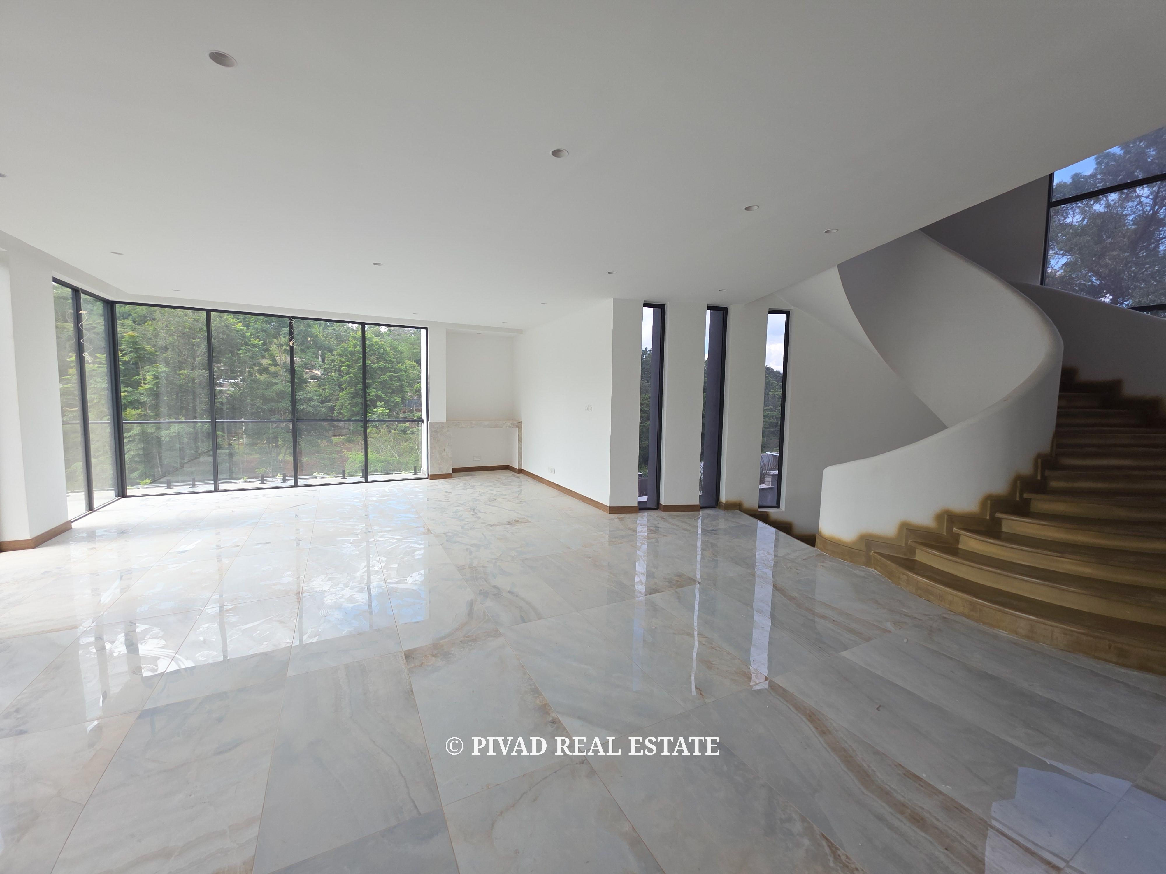 Modern 5 Bedroom House for Sale in Nyari Estate