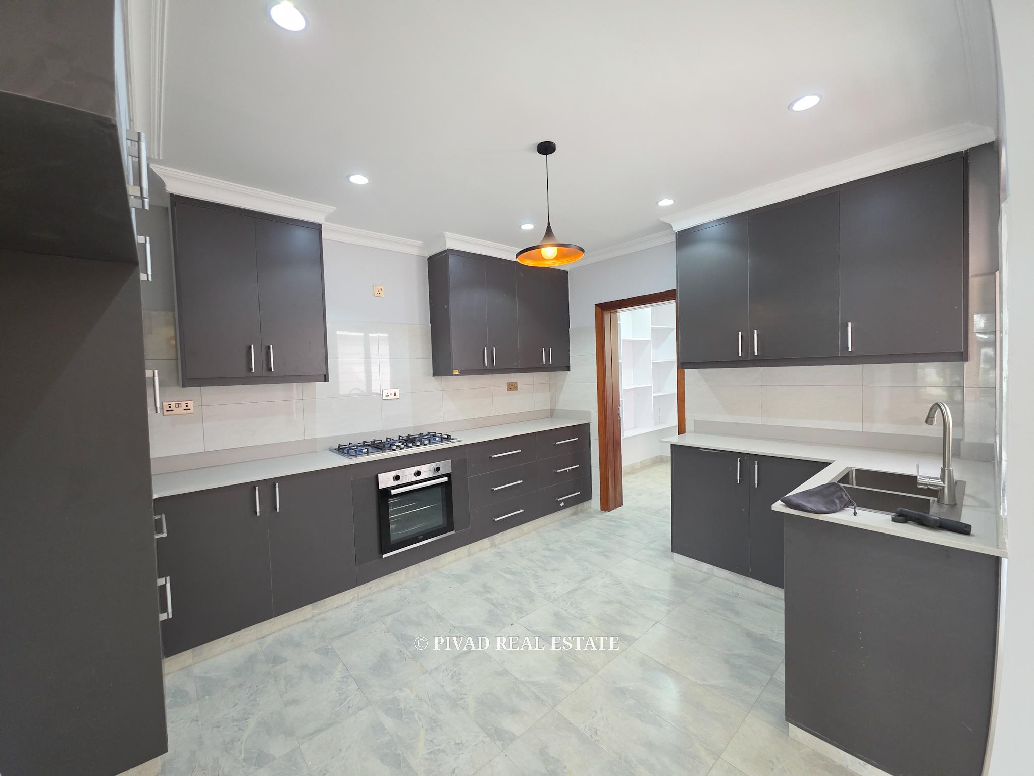 3 Bedroom Apartment, All En-suite For Rent - Thome estate, Kiambu Road