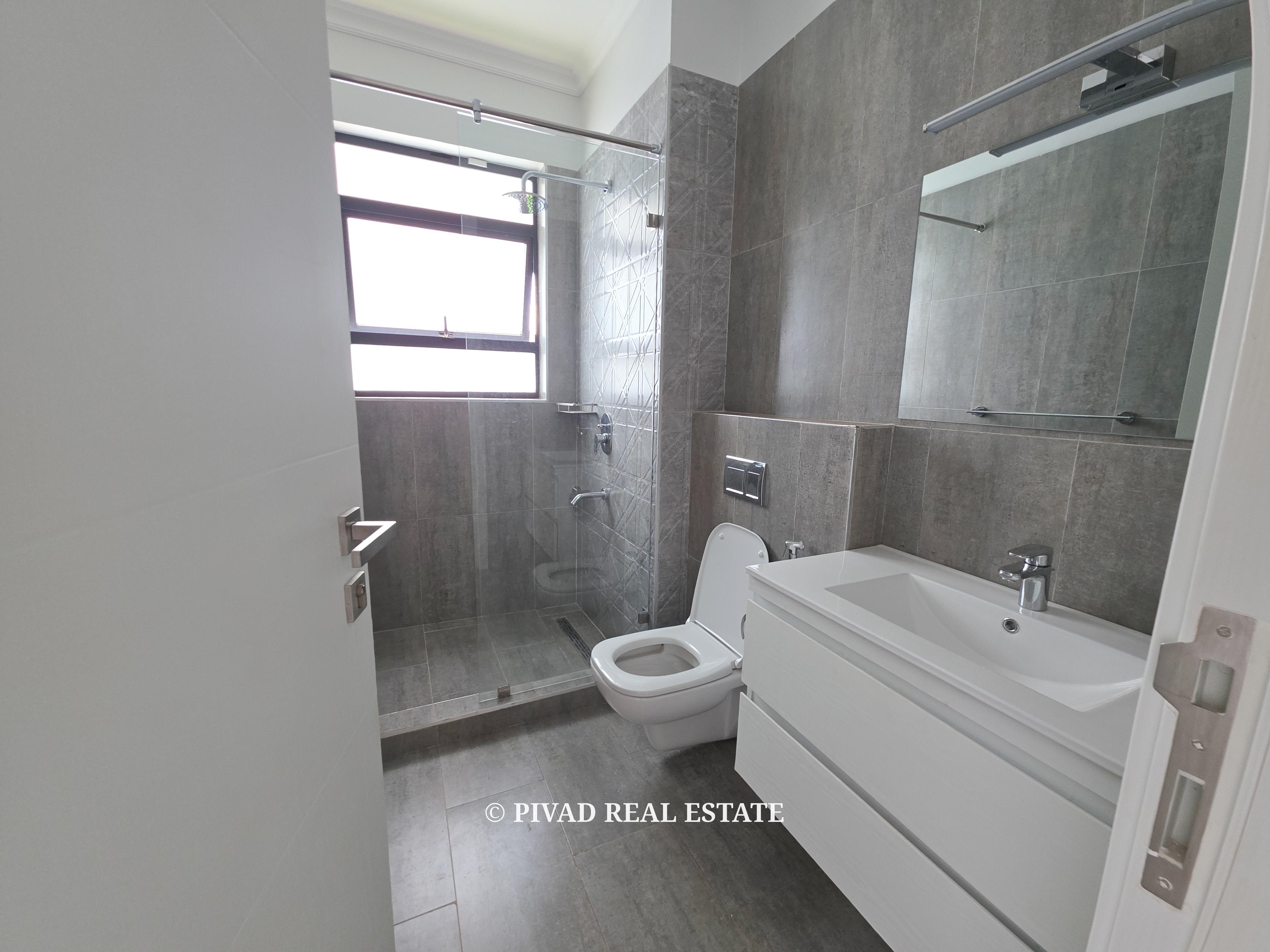 5 Bedroom house resale in Fivestar Paradise, Runda
